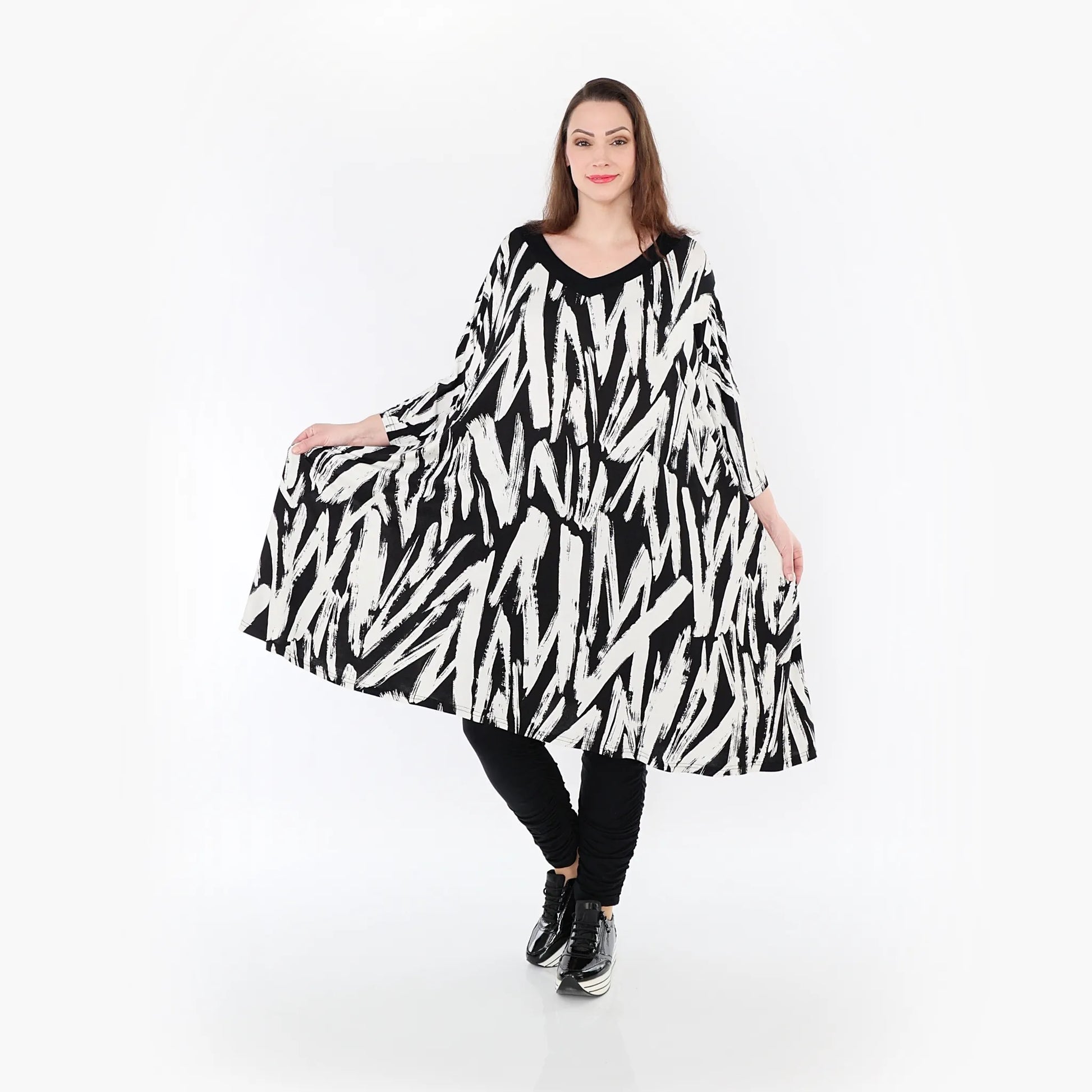 A-Form Kleid von AKH Fashion aus Viskose, 1439.07022, Weiß/Schwarz, Schick, Modern, Bequem