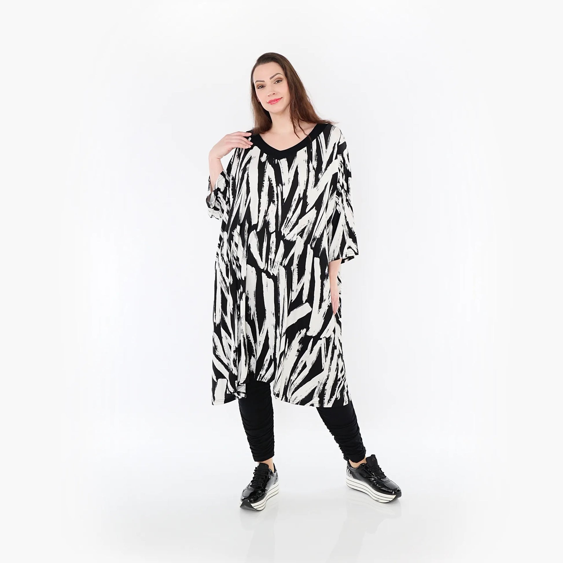 A-Form Kleid von AKH Fashion aus Viskose, 1439.07022, Weiß/Schwarz, Schick, Modern, Bequem