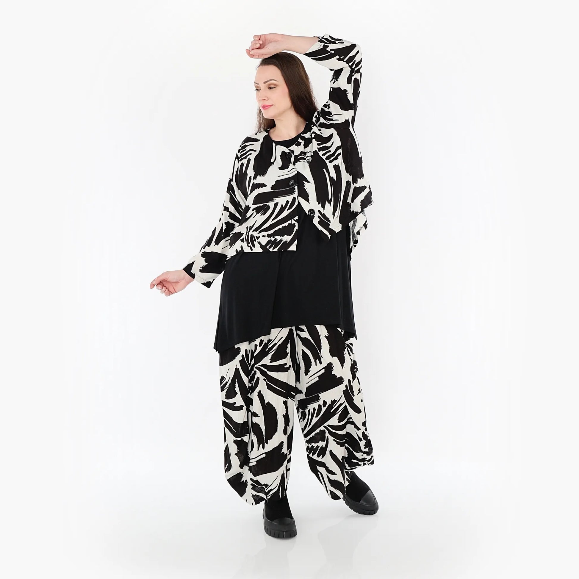 AKH Fashion Jacke in gerundeter Form, aus Viskose, 1442.00130, Ecru/Schwarz, Schick