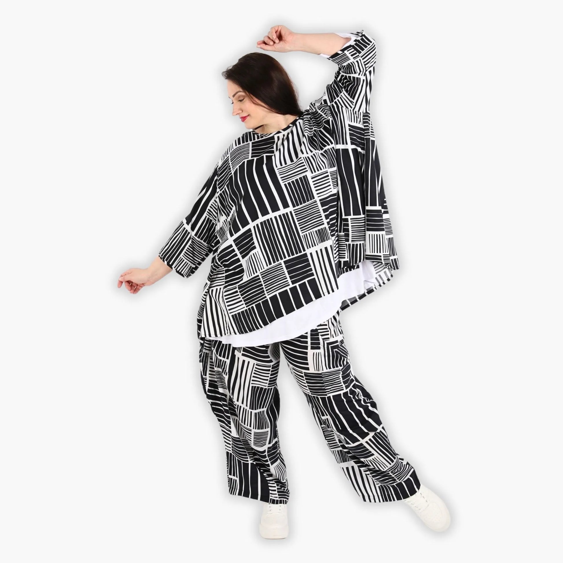A-Form Bigshirt von AKH Fashion aus Viskose, 1298.00593, Schwarz-Weiß, Schick, Modern, Bequem