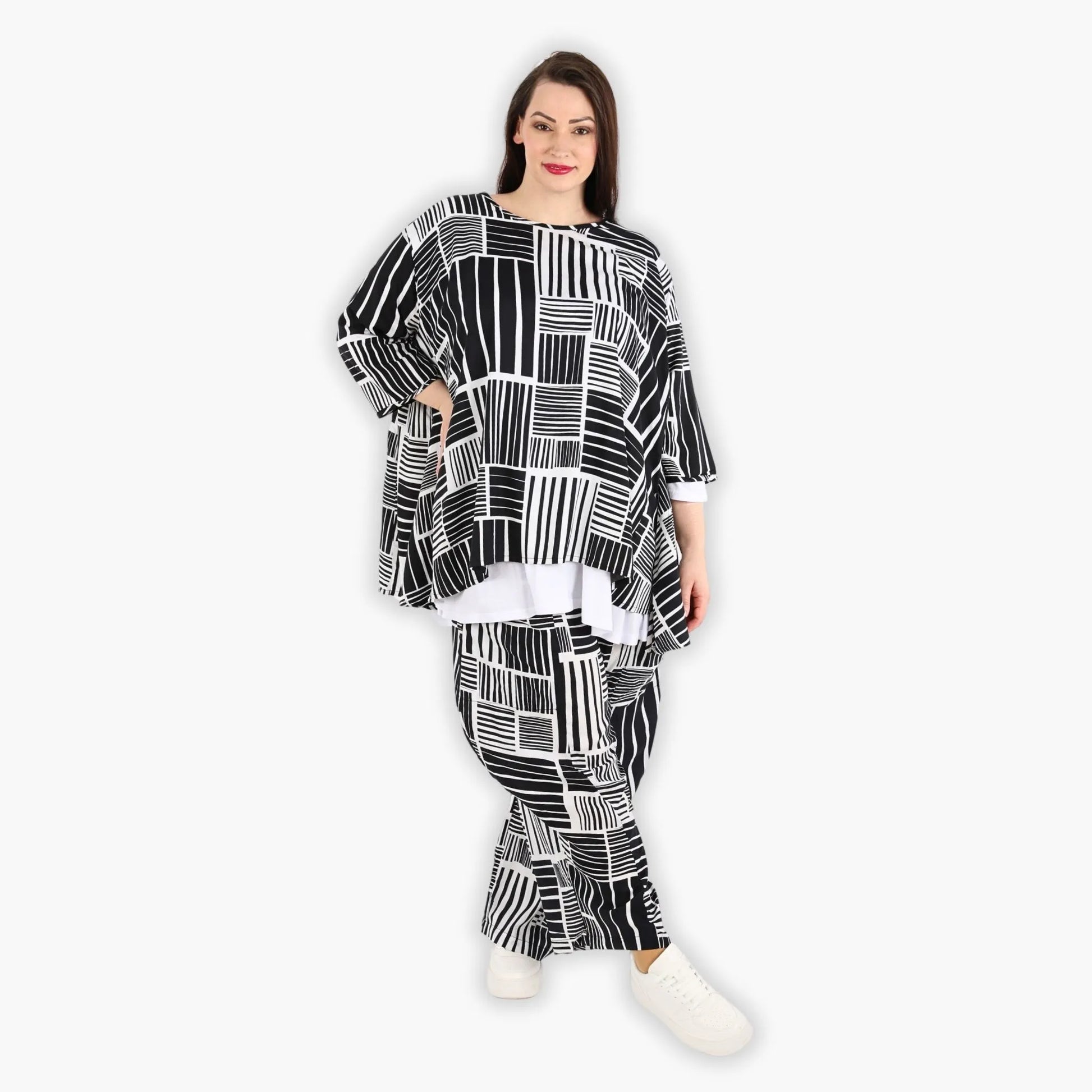 A-Form Bigshirt von AKH Fashion aus Viskose, 1298.00593, Schwarz-Weiß, Schick, Modern, Bequem