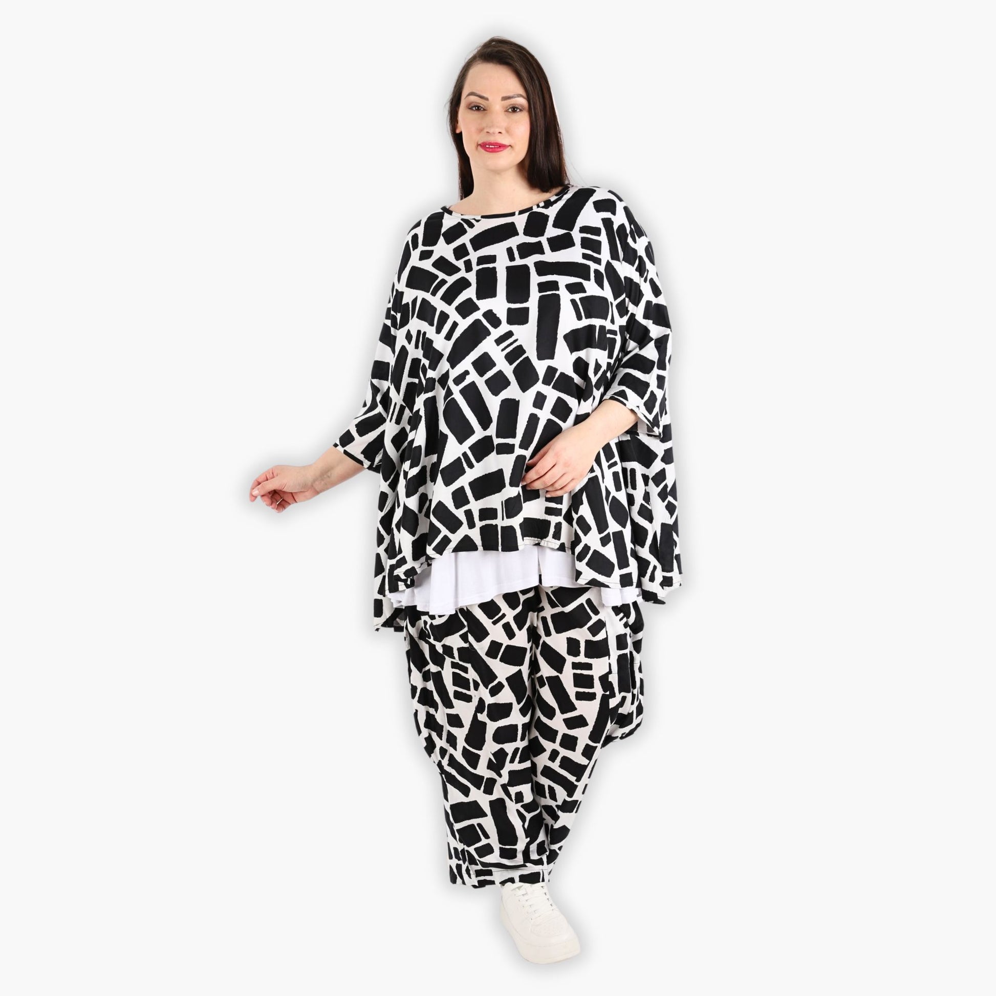 A-Form Bigshirt von AKH Fashion aus Viskose, 1299.00593, Schwarz-Weiß, Schick, Modern, Bequem
