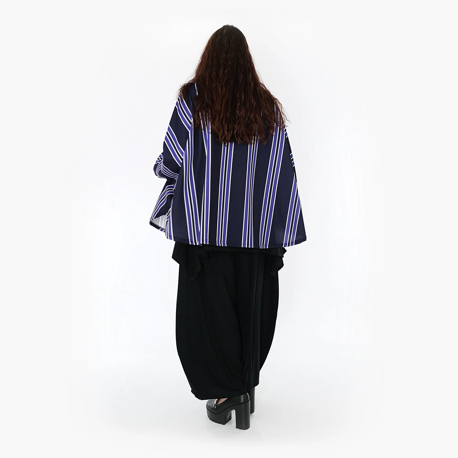 AKH Fashion Jacke in gerundeter Form, aus Materialmix, 1331.00140, Blau-Marine-Weiß