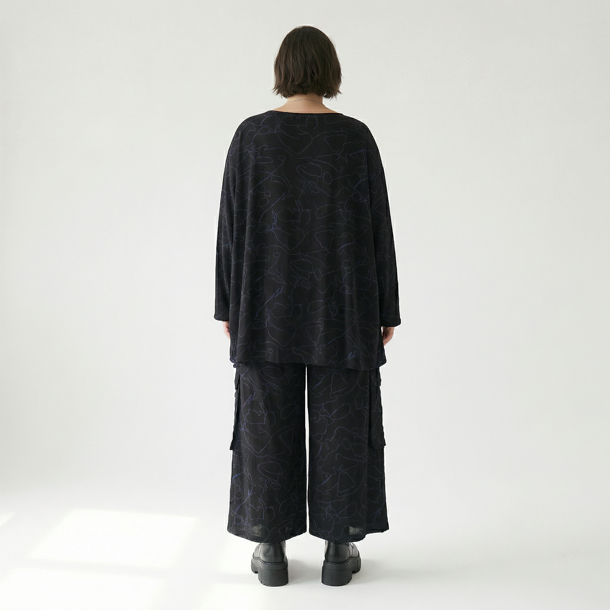  A-Form Bigshirt von AKH Fashion aus Viskose, 1545.00593, Schwarz/Blau, Kringel, Ausgefallen