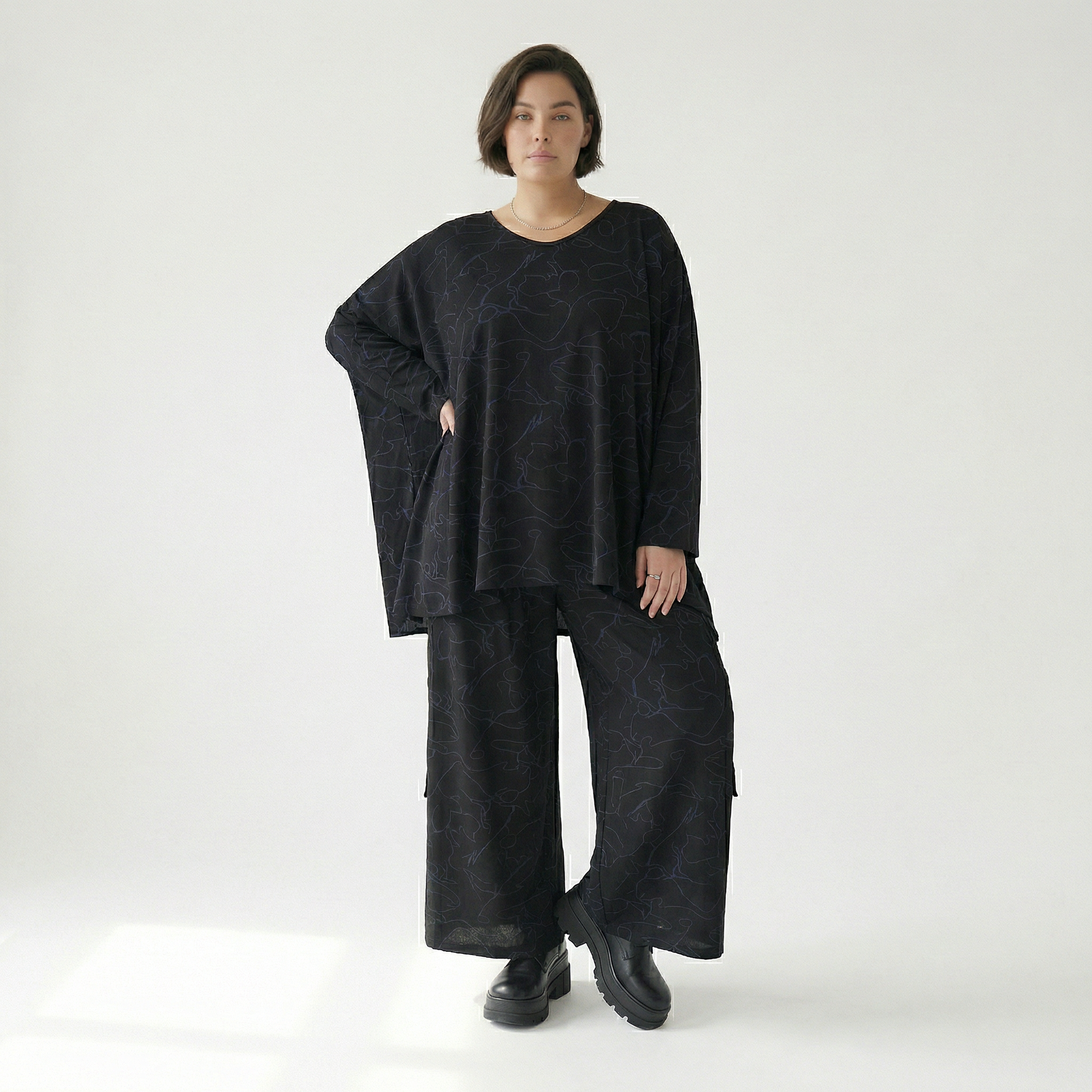  A-Form Bigshirt von AKH Fashion aus Viskose, 1545.00593, Schwarz/Blau, Kringel, Ausgefallen