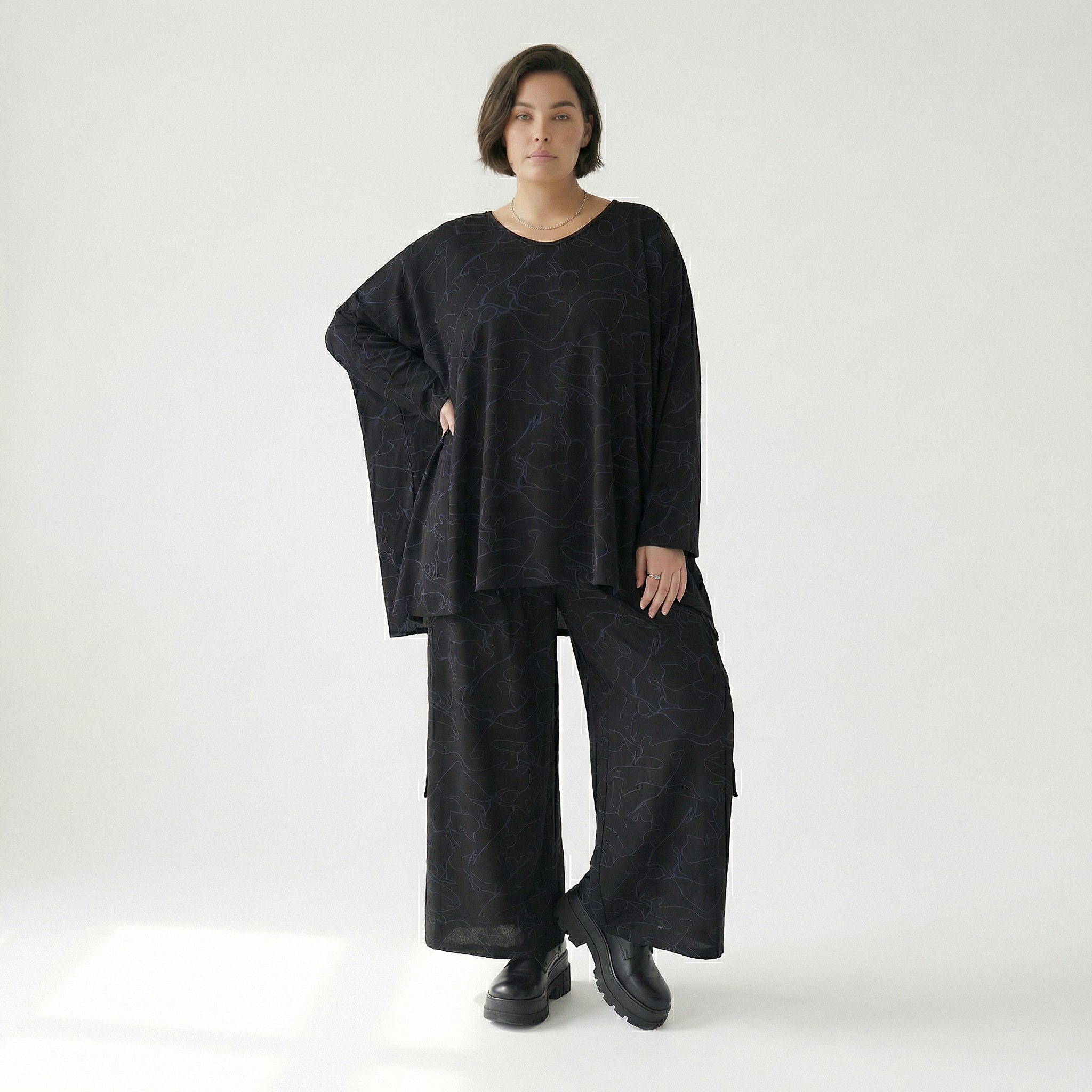  A-Form Bigshirt von AKH Fashion aus Viskose, 1545.00593, Schwarz/Blau, Kringel, Ausgefallen