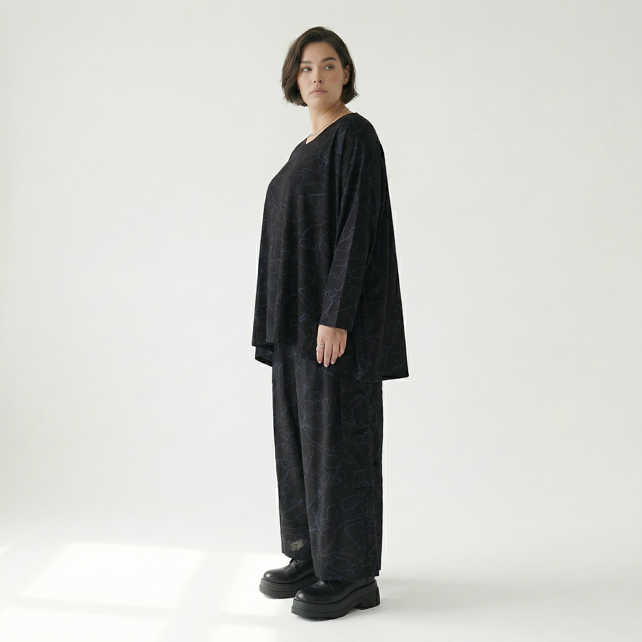  A-Form Bigshirt von AKH Fashion aus Viskose, 1545.00593, Schwarz/Blau, Kringel, Ausgefallen