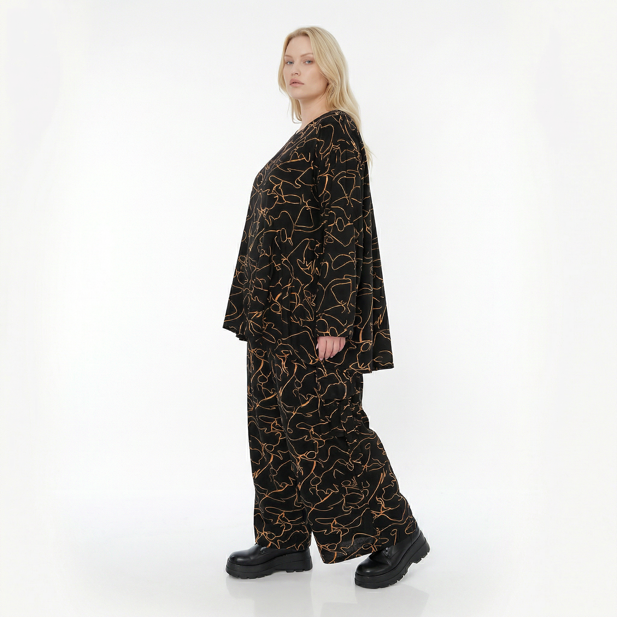  A-Form Bigshirt von AKH Fashion aus Viskose, 1545.00593, Schwarz/Orange, Kringel, Schick