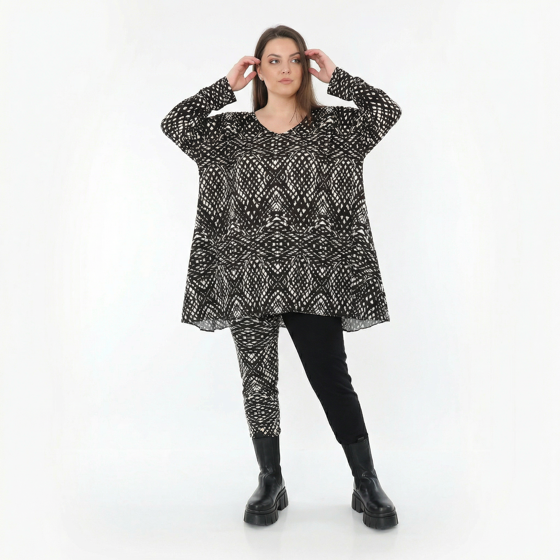  A-Form Bigshirt von AKH Fashion aus Viskose, 1560.00593, Schwarz/Weiß, Abstrakt, Ausgefallen
