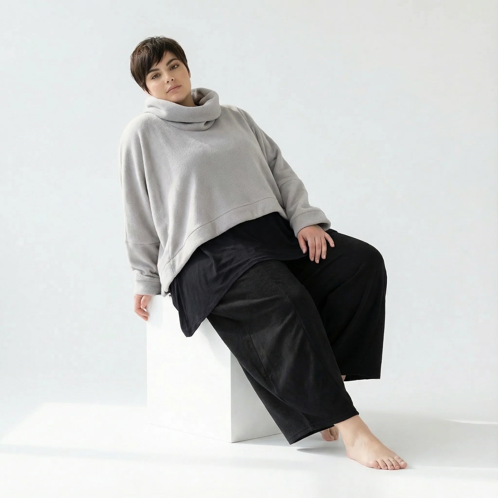  AKH Fashion Überwurf in kastiger Form, aus Materialmix, 1552.7011R, Hellgrau, Ausgefallen