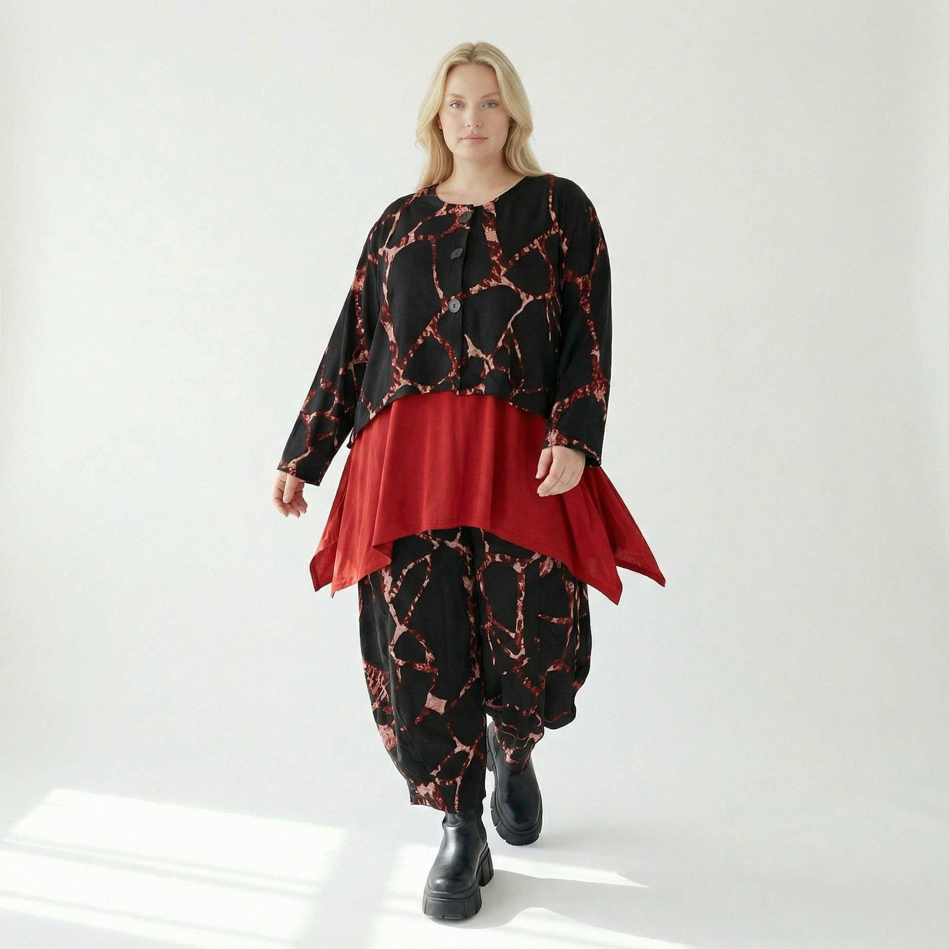  AKH Fashion Jacke in gerundeter Form, aus Materialmix, 1563.00130, Schwarz/Multi, Grafik