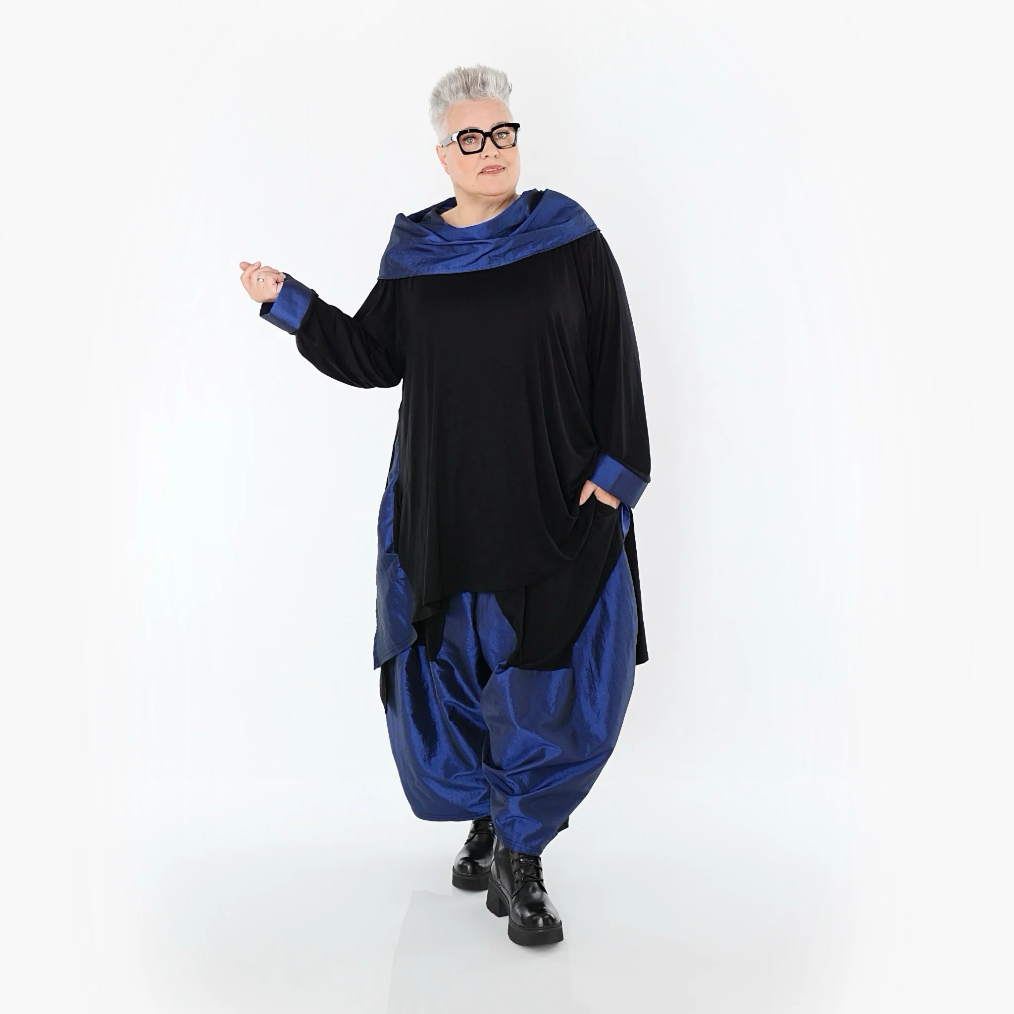  A-Form Shirt von AKH Premium aus Viskose, P102187, Schwarz/Royalblau, Ausgefallen, Zeitlos