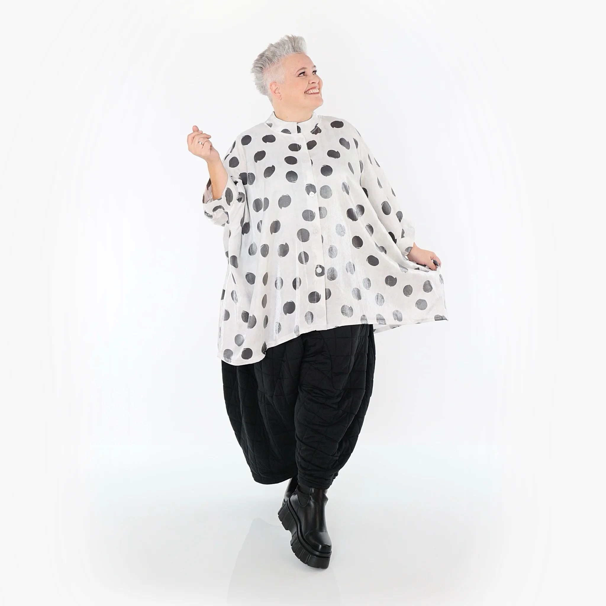  A-Form Bluse von AKH Premium aus Viskose, P1026.7116, Weiß/Grau, Punkte, Ausgefallen