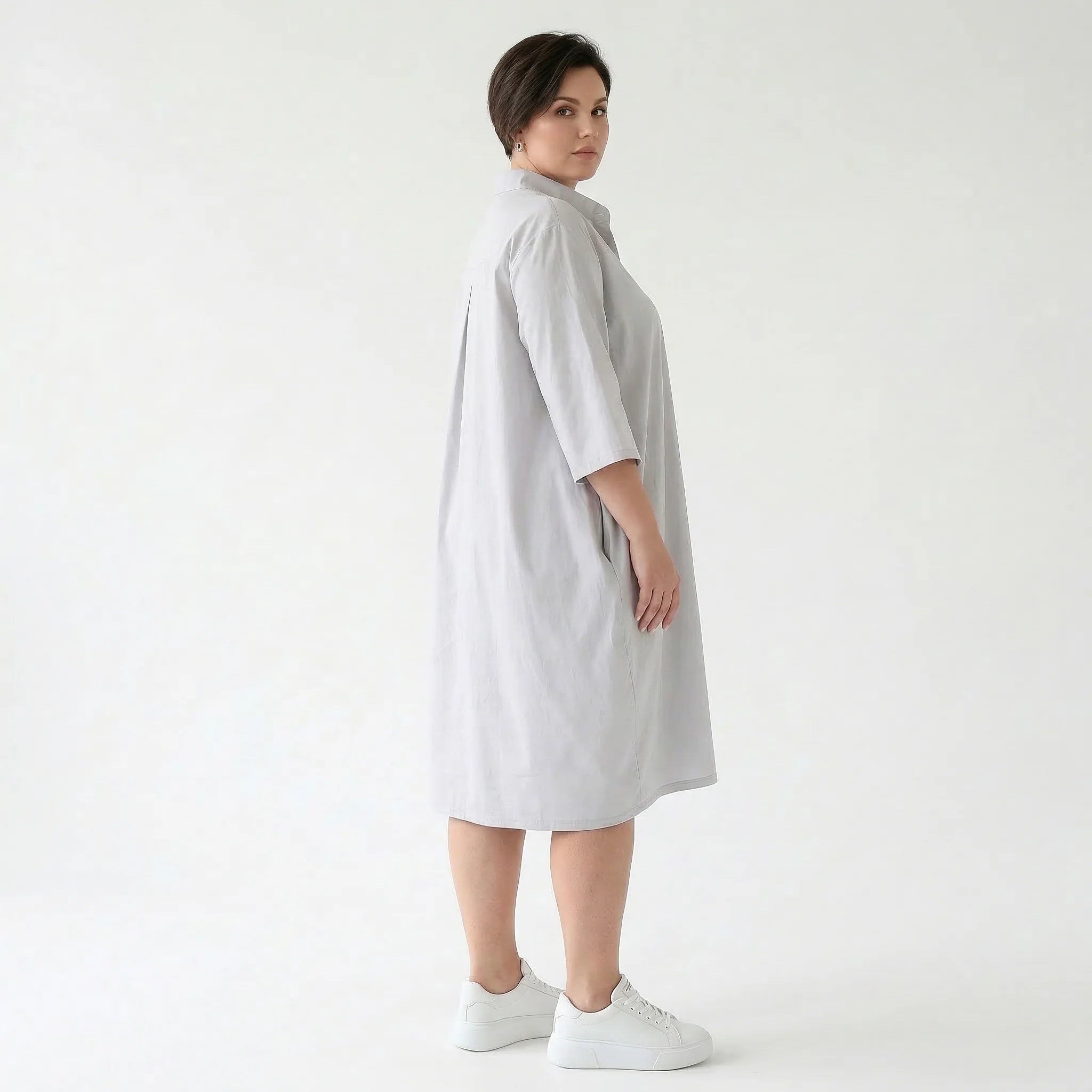 Stilvolle Oversize Bluse im ausgefallen luftigen Lagenlook aus feiner Baumwoll-Popeline, Grau
