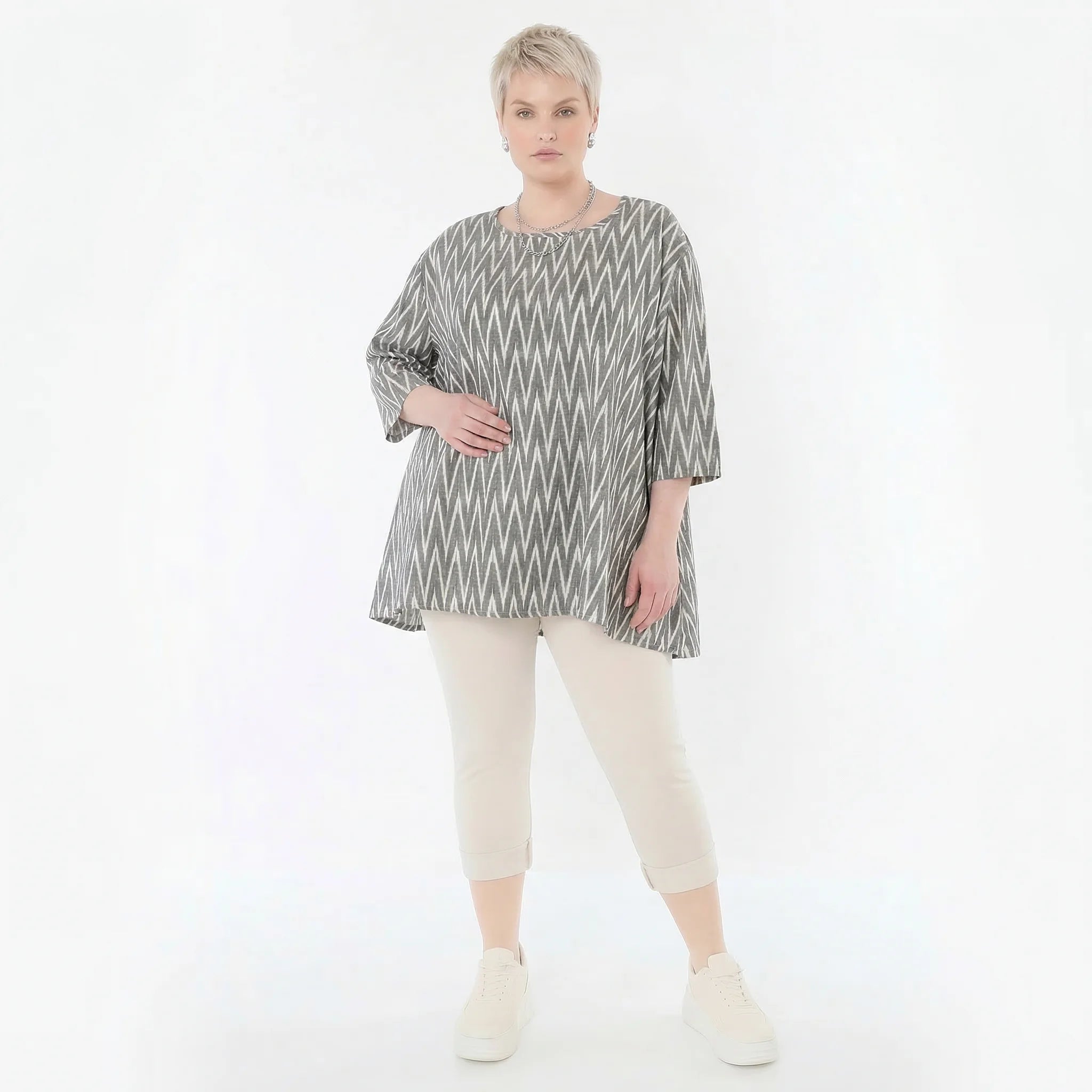 Luftiges A-Form Shirt aus Leinen und Baumwolle im legeren Lagenlook mit ZickZack Muster, Grau/Ecru