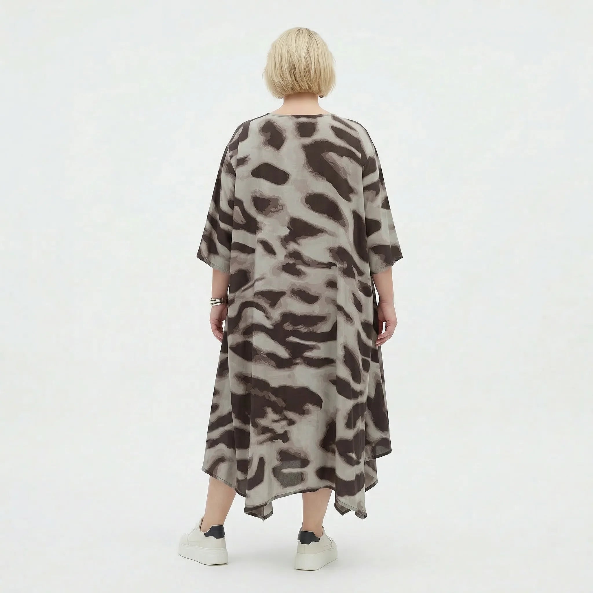 Ausgefallenes Ballon Kleid im modernen Lagenlook mit leicht fließender Silhouette, 3/4 Arm, Grau/Braun