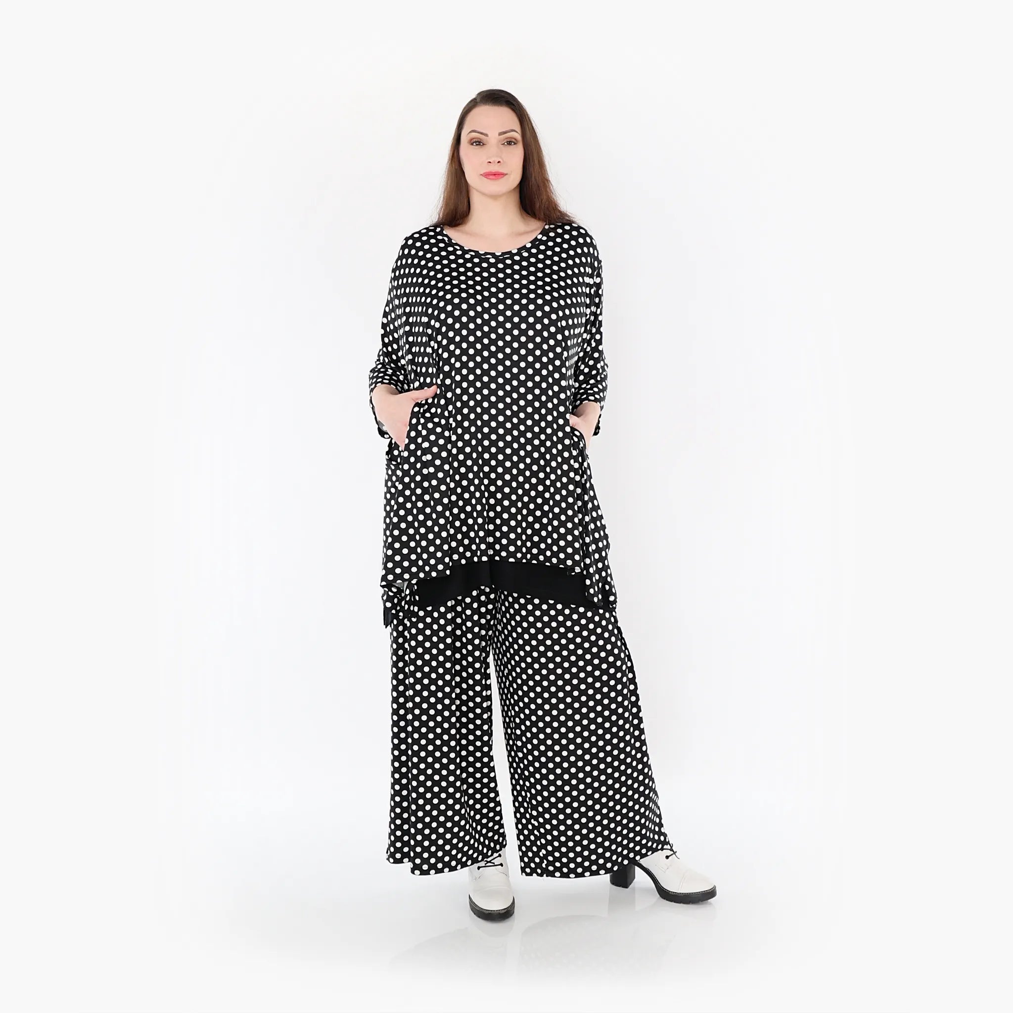  A-Form Bigshirt von AKH Fashion aus Materialmix, 1289.01019, Schwarz/Weiß, Schick, Modern