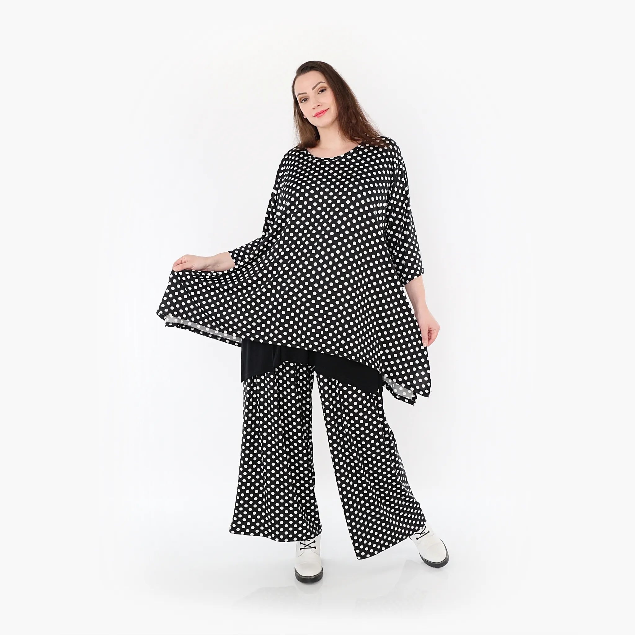  A-Form Bigshirt von AKH Fashion aus Materialmix, 1289.01019, Schwarz/Weiß, Schick, Modern