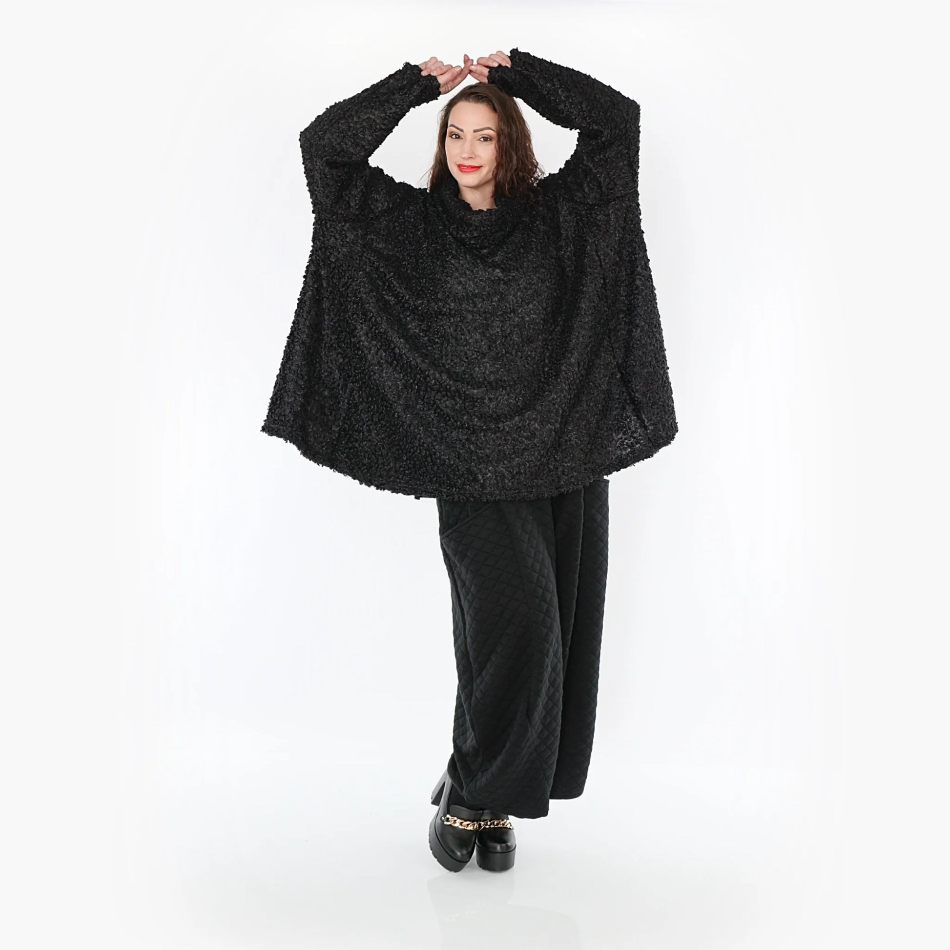  A-Form Bigshirt von AKH Fashion aus Materialmix, 1400.0593R, Schwarz, Schick, Modern, Bequem