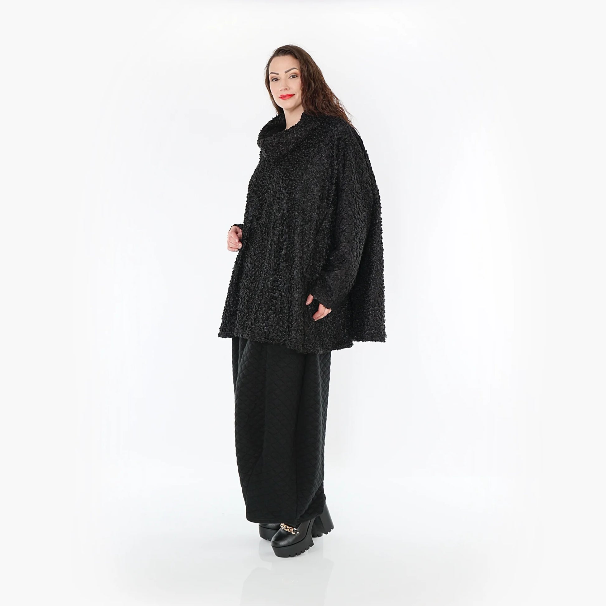  A-Form Bigshirt von AKH Fashion aus Materialmix, 1400.0593R, Schwarz, Schick, Modern, Bequem