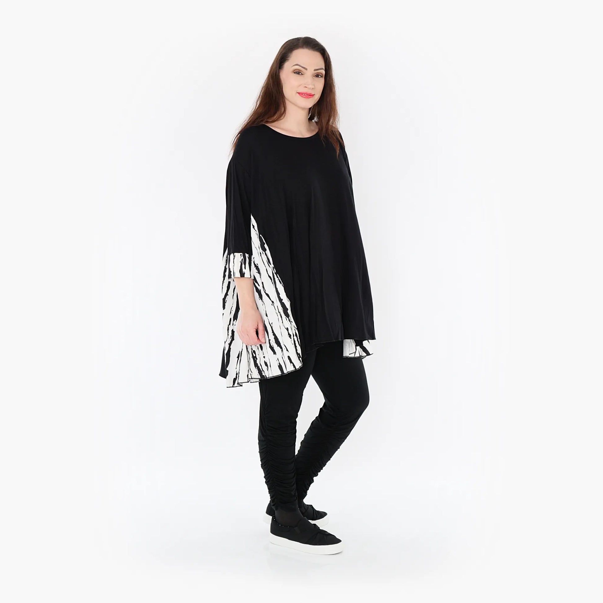  A-Form Bigshirt von AKH Fashion aus Baumwolle, 1418.00593, Weiß/Schwarz, Schick, Modern