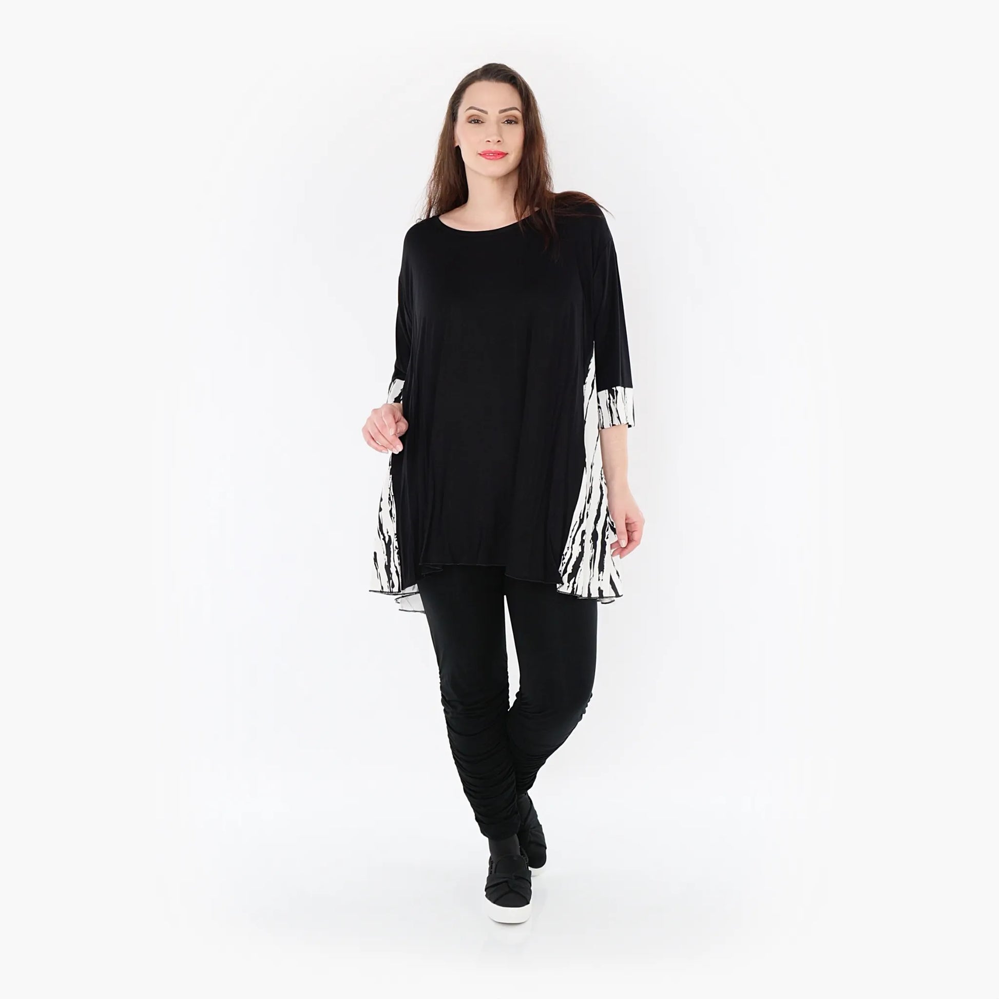  A-Form Bigshirt von AKH Fashion aus Baumwolle, 1418.00593, Weiß/Schwarz, Schick, Modern