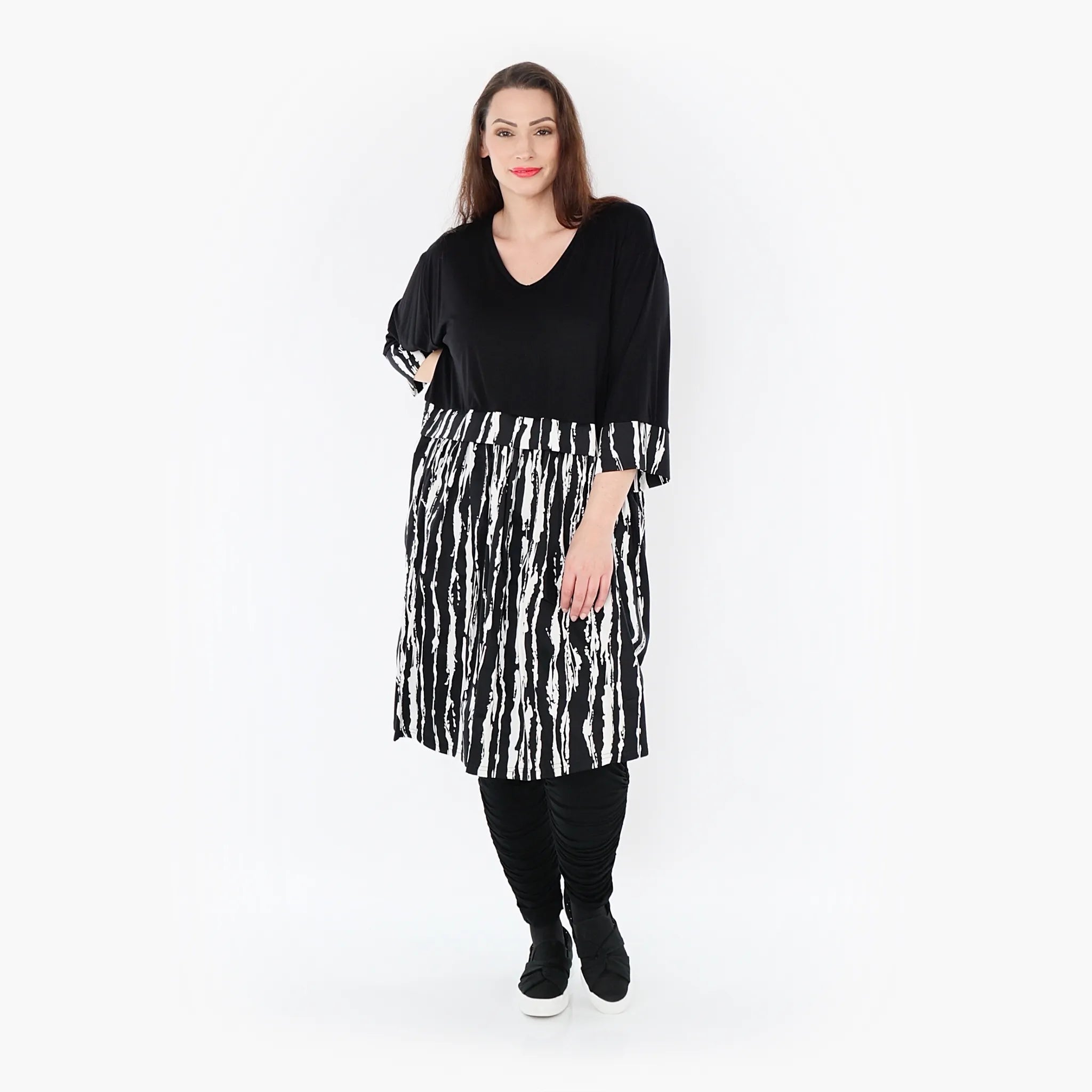  A-Form Shirt von AKH Fashion aus Viskose, 1418.06900, Schwarz/Weiß, Schick, Modern, Bequem