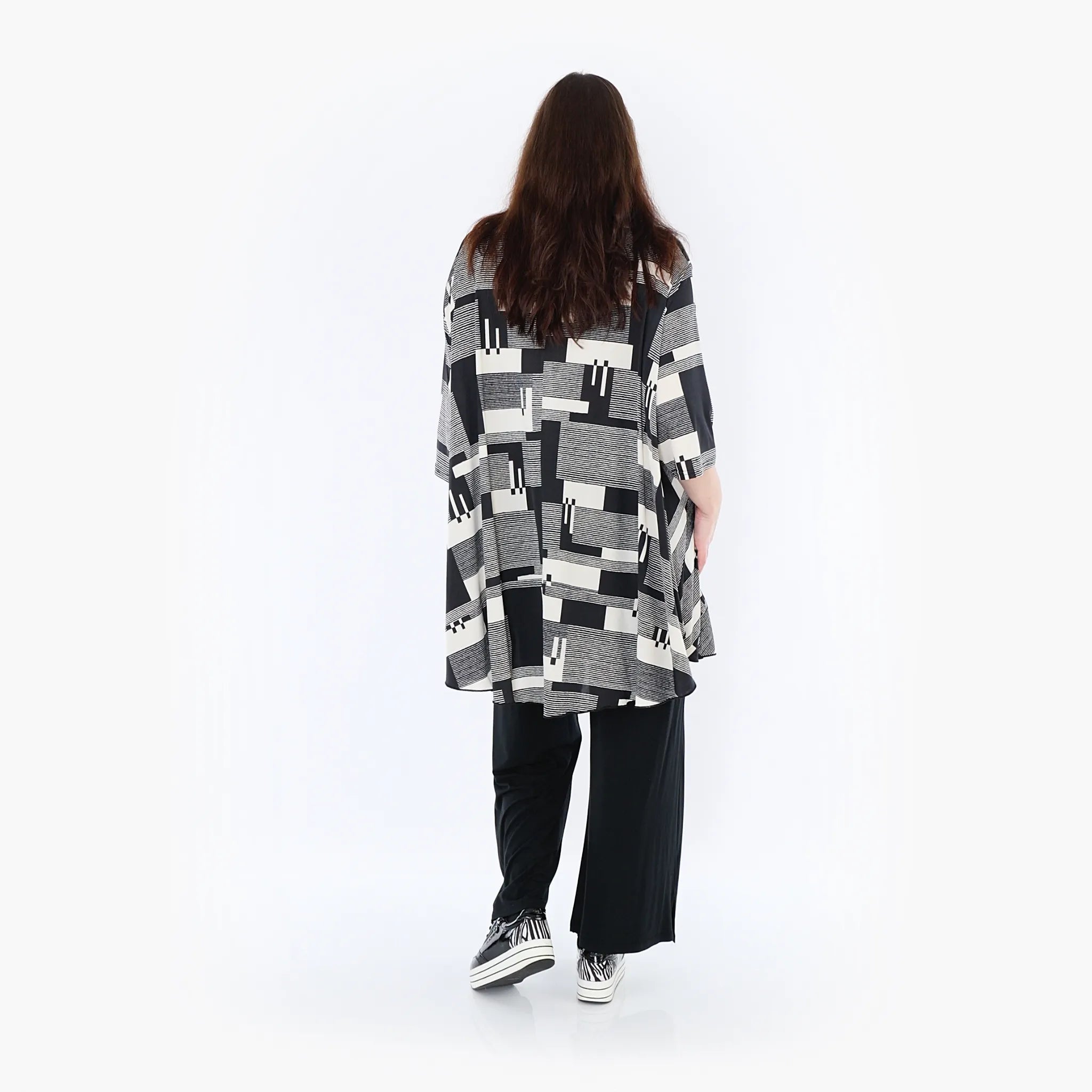  AKH Fashion Bigshirt in Glocken-Form, aus Viskose, 1426.00592, Schwarz/Ecru, Grafik, Schick