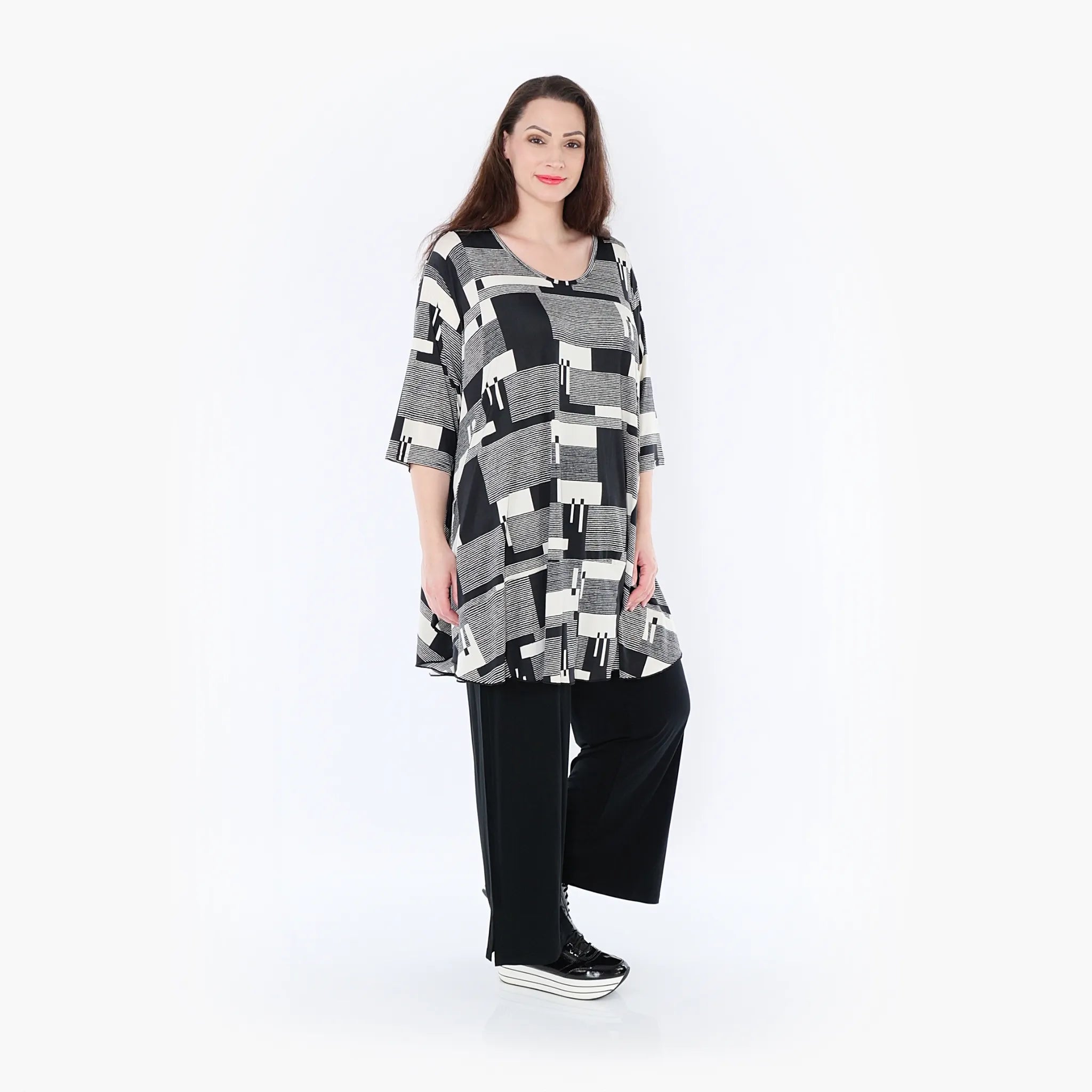  AKH Fashion Bigshirt in Glocken-Form, aus Viskose, 1426.00592, Schwarz/Ecru, Grafik, Schick