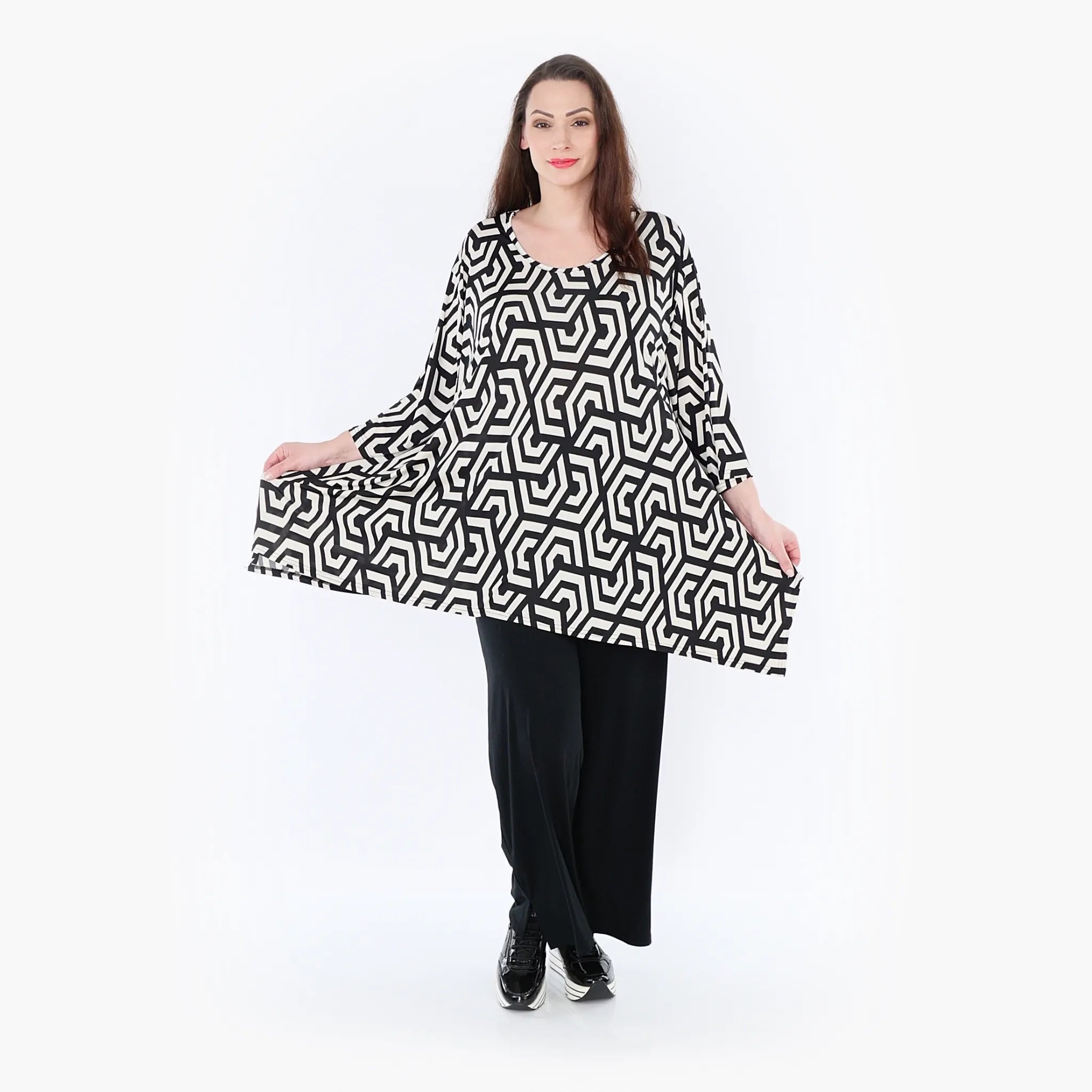  A-Form Bigshirt von AKH Fashion aus Viskose, 1428.01019, Schwarz/Ecru, Grafik, Schick, Schick