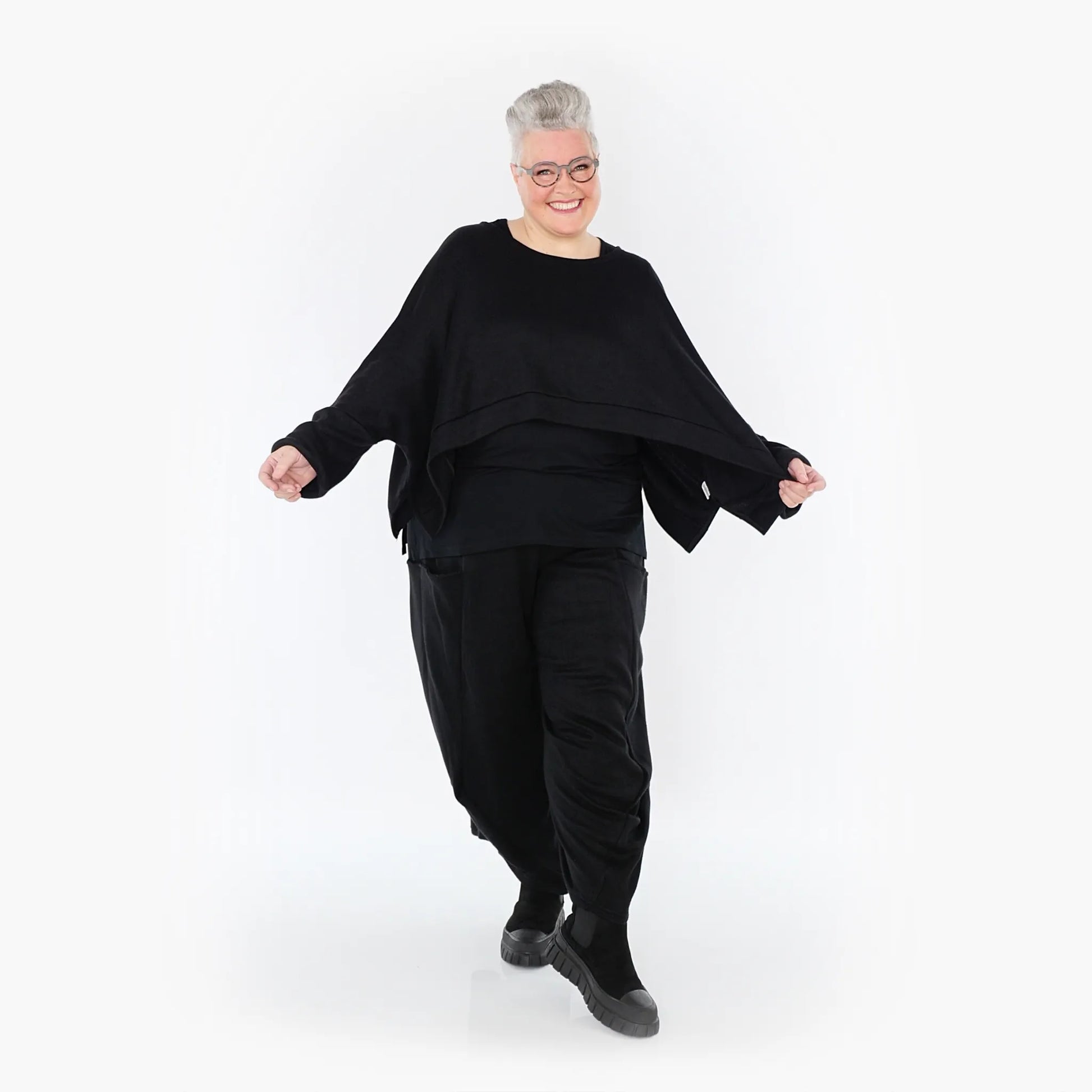  AKH Fashion Bigshirt in kastiger Form, aus Viskose, 1429.07011, Schwarz, Schick, Modern
