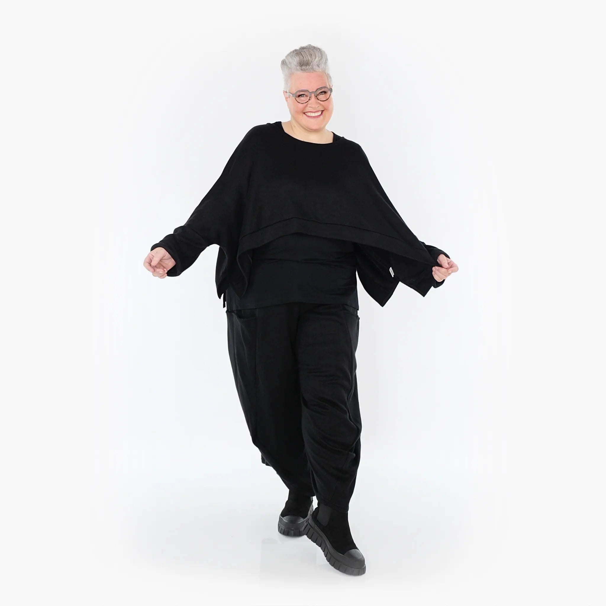  AKH Fashion Bigshirt in kastiger Form, aus Viskose, 1429.07011, Schwarz, Schick, Modern