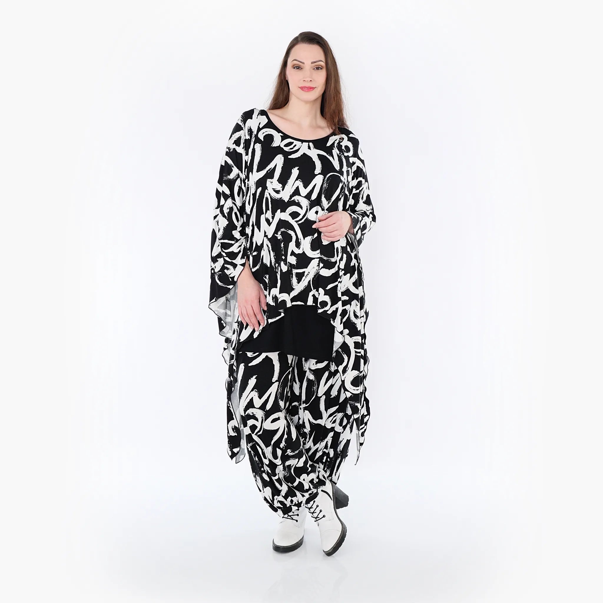  Zipfel Bigshirt von AKH Fashion aus Viskose, 1434.07026, Schwarz/Weiß, Schick, Modern, Bequem
