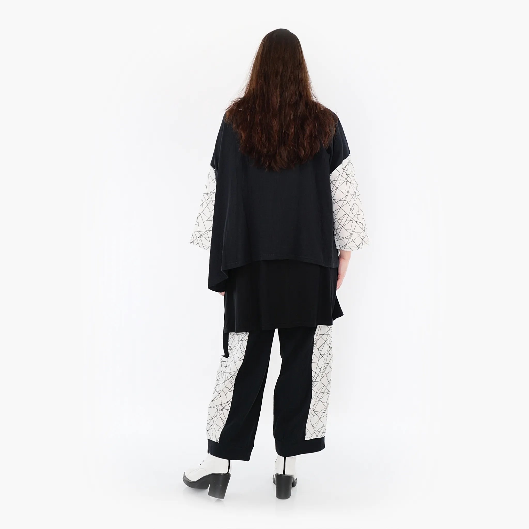  AKH Fashion Jacke in kastiger Form, aus Baumwolle, 1441.07025, Schwarz/Weiß, Schick