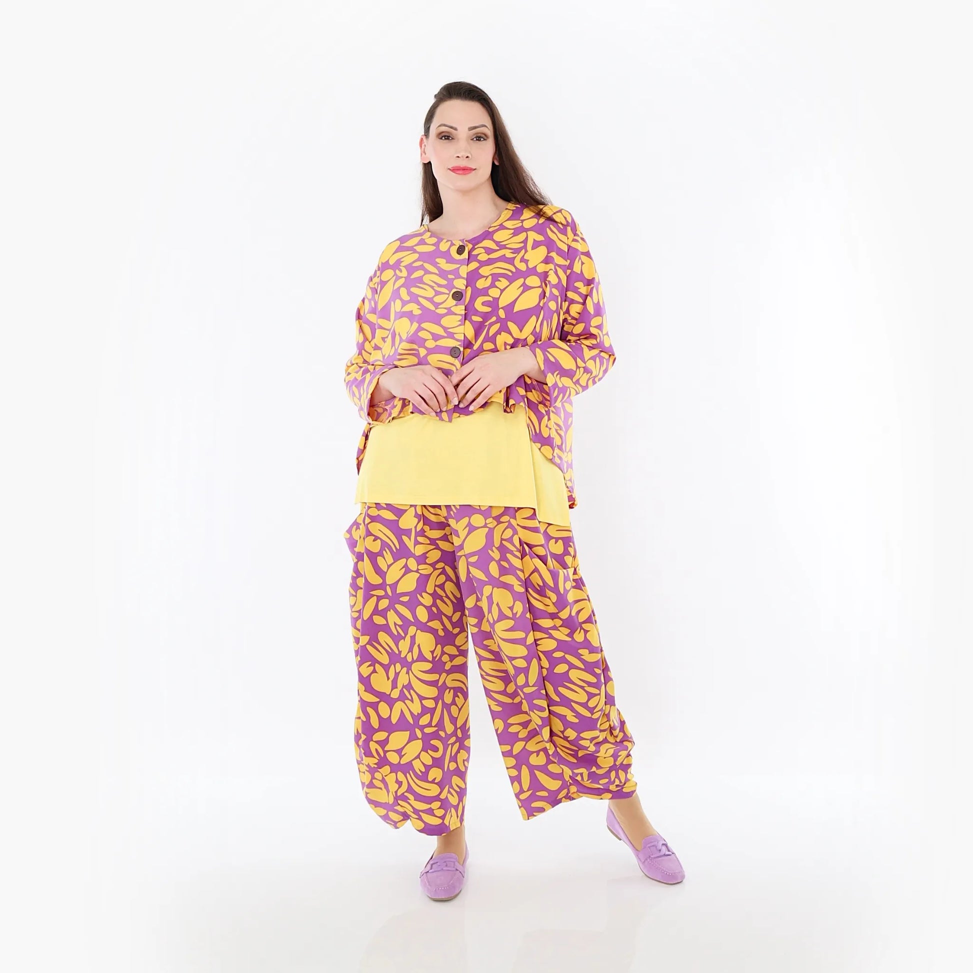  AKH Fashion Jacke in gerundeter Form, aus Viskose, 1470.00130, Flieder/Gelb, Blumen