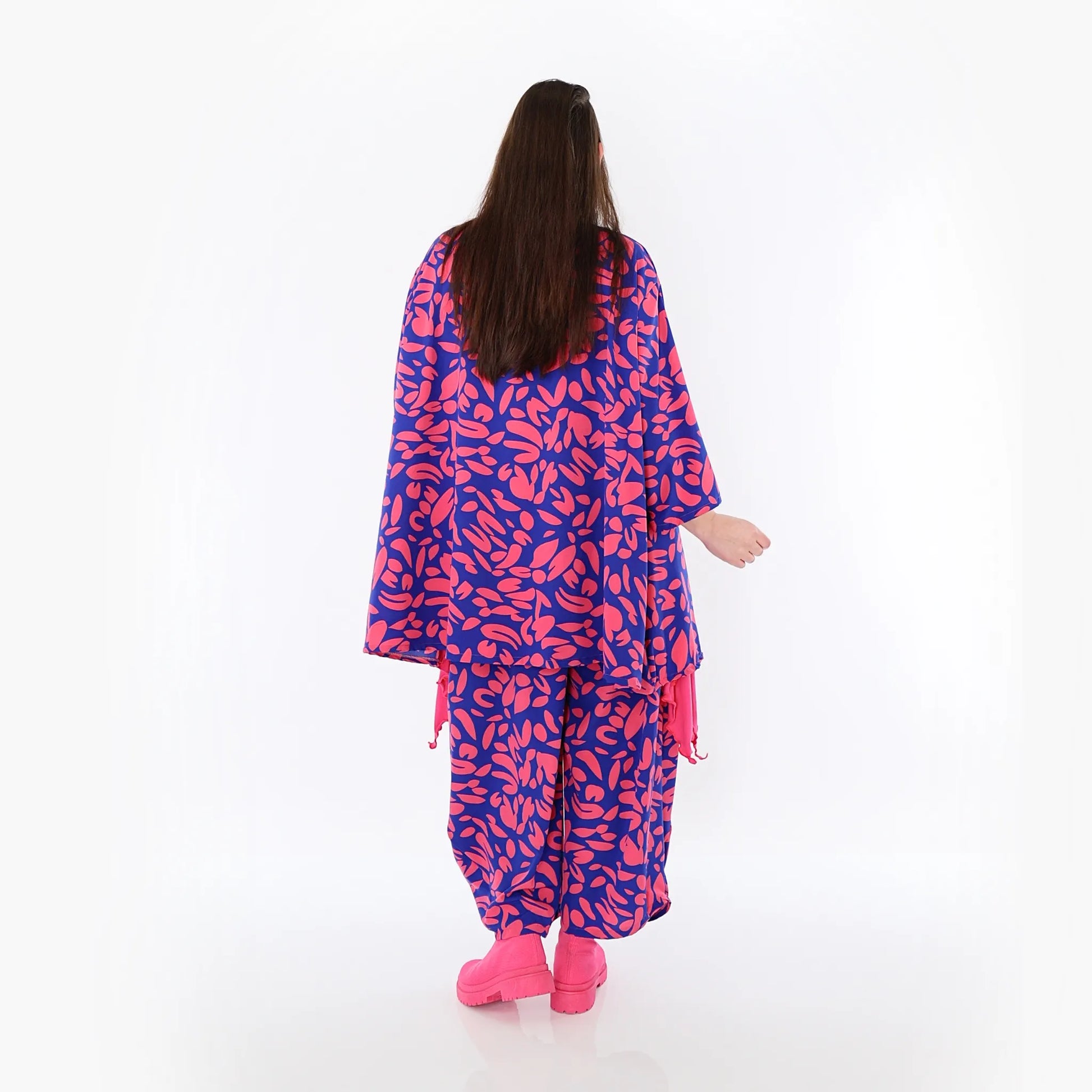  A-Form Bigshirt von AKH Fashion aus Viskose, 1470.00593, Royalblau/Pink, Blumen, Ausgefallen