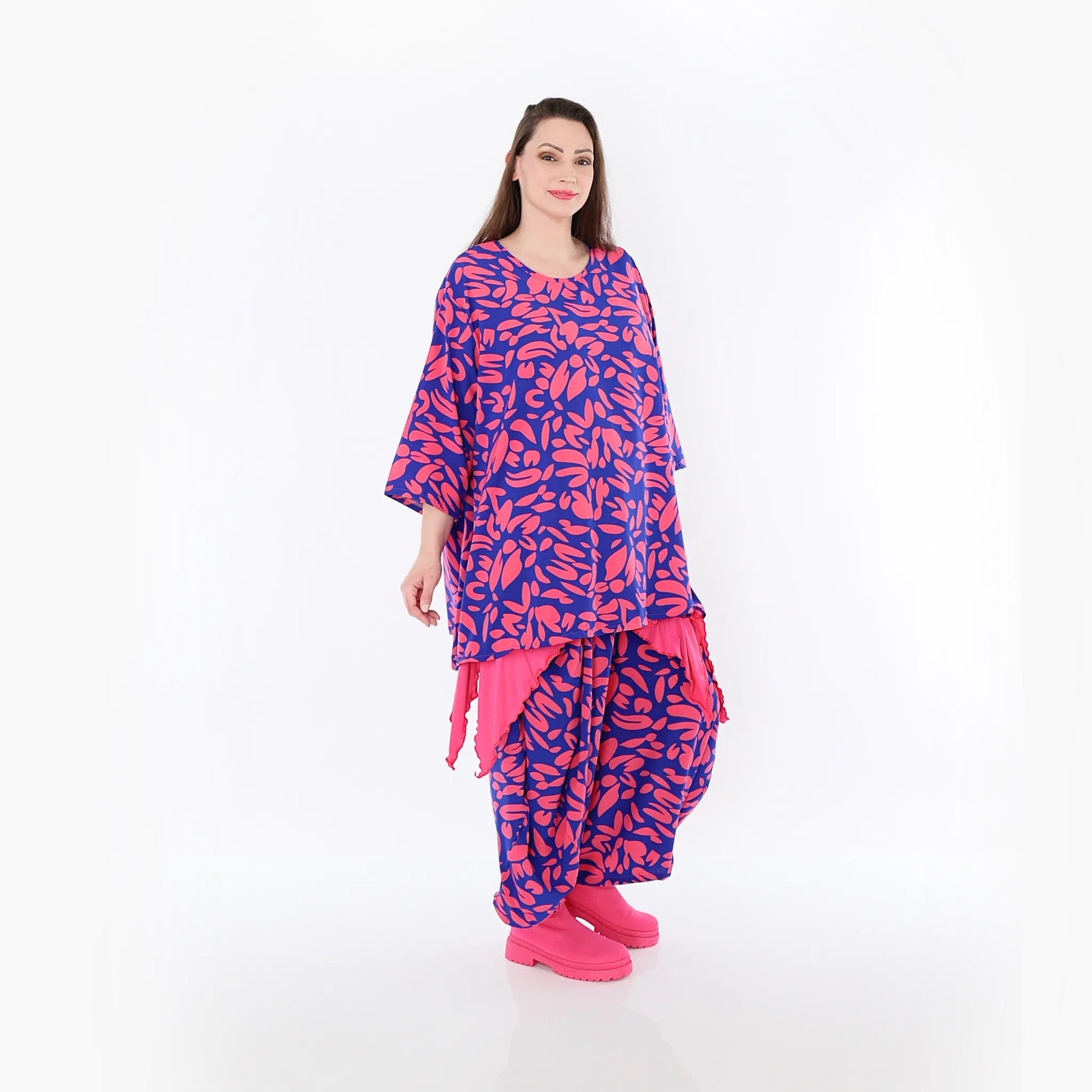  A-Form Bigshirt von AKH Fashion aus Viskose, 1470.00593, Royalblau/Pink, Blumen, Ausgefallen