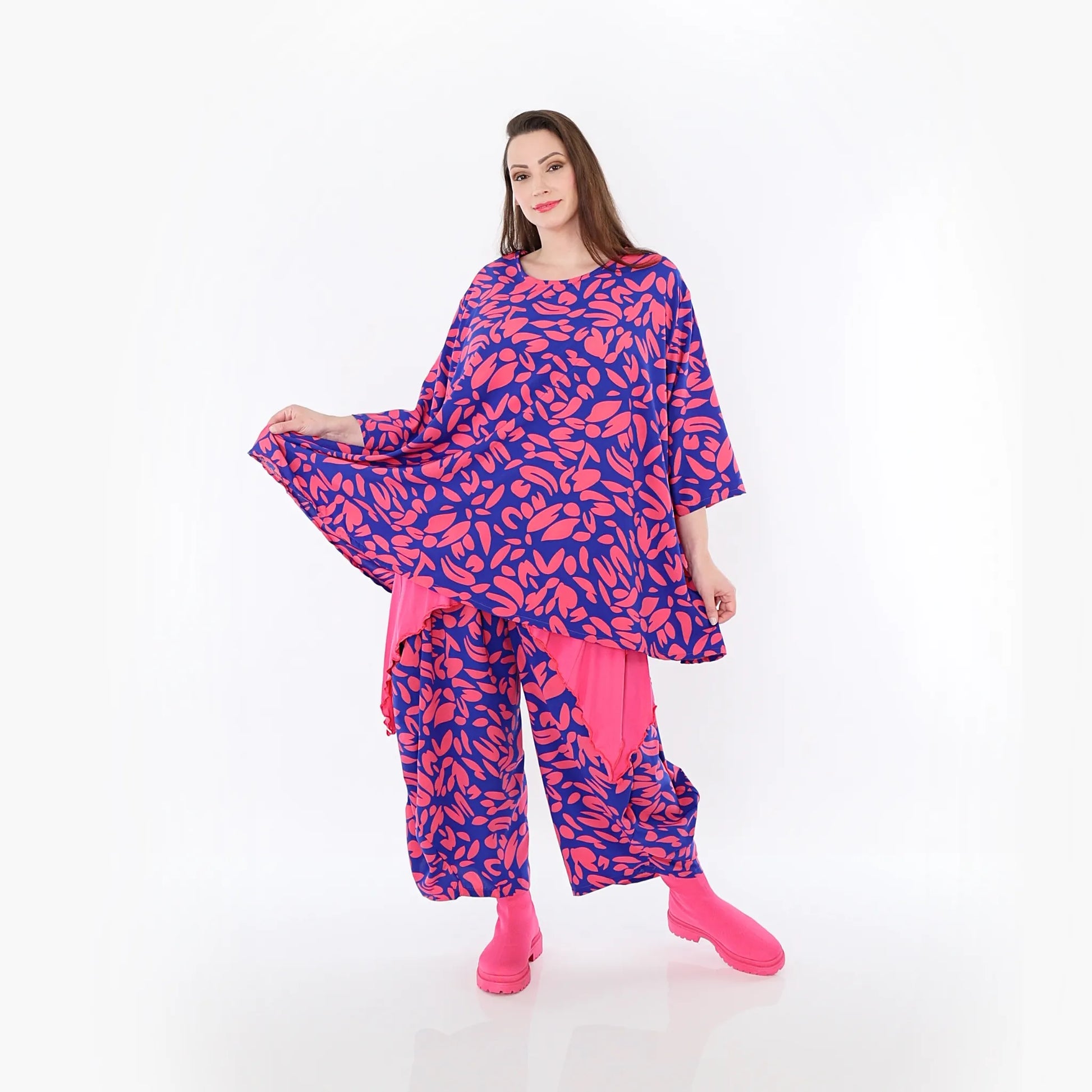  A-Form Bigshirt von AKH Fashion aus Viskose, 1470.00593, Royalblau/Pink, Blumen, Ausgefallen
