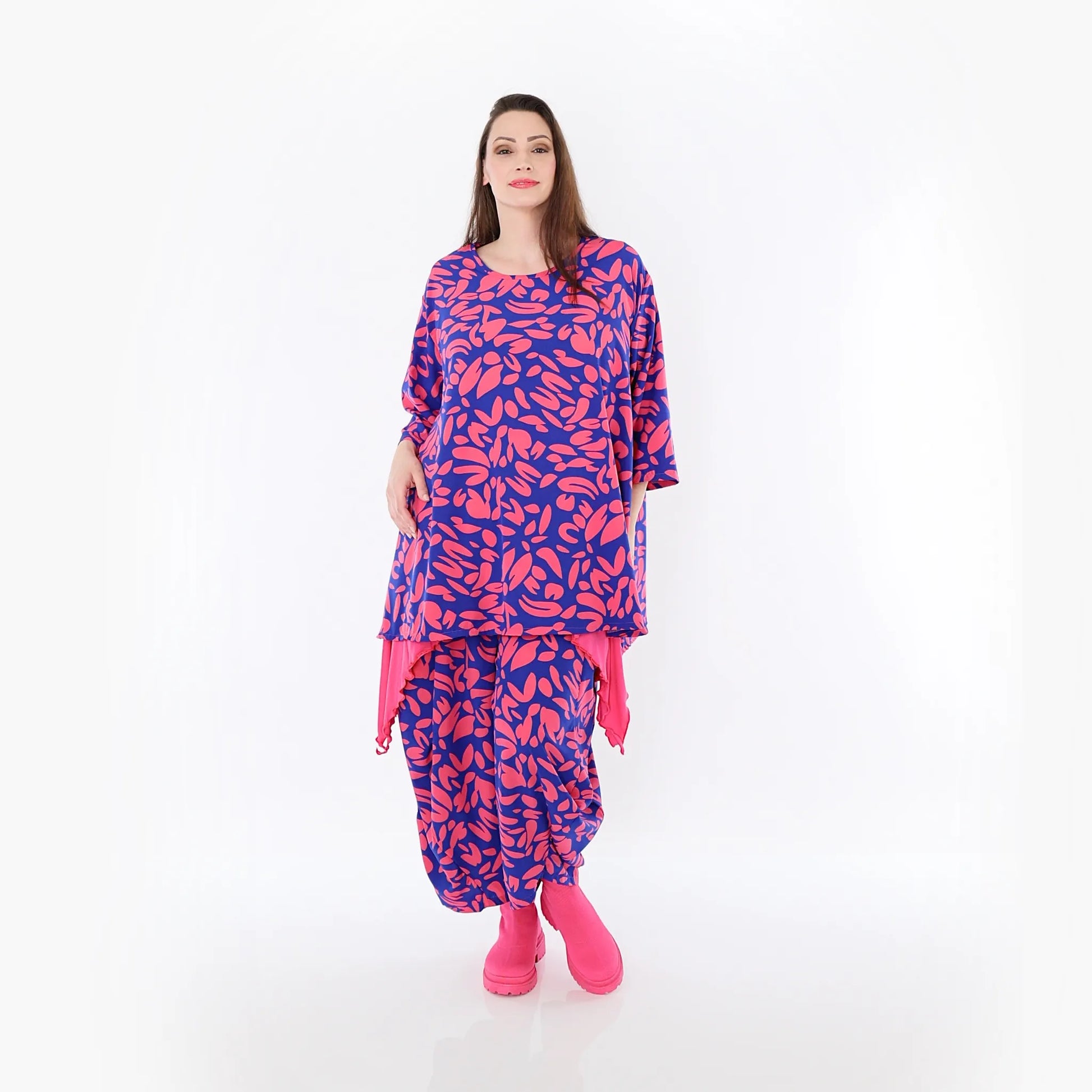  A-Form Bigshirt von AKH Fashion aus Viskose, 1470.00593, Royalblau/Pink, Blumen, Ausgefallen