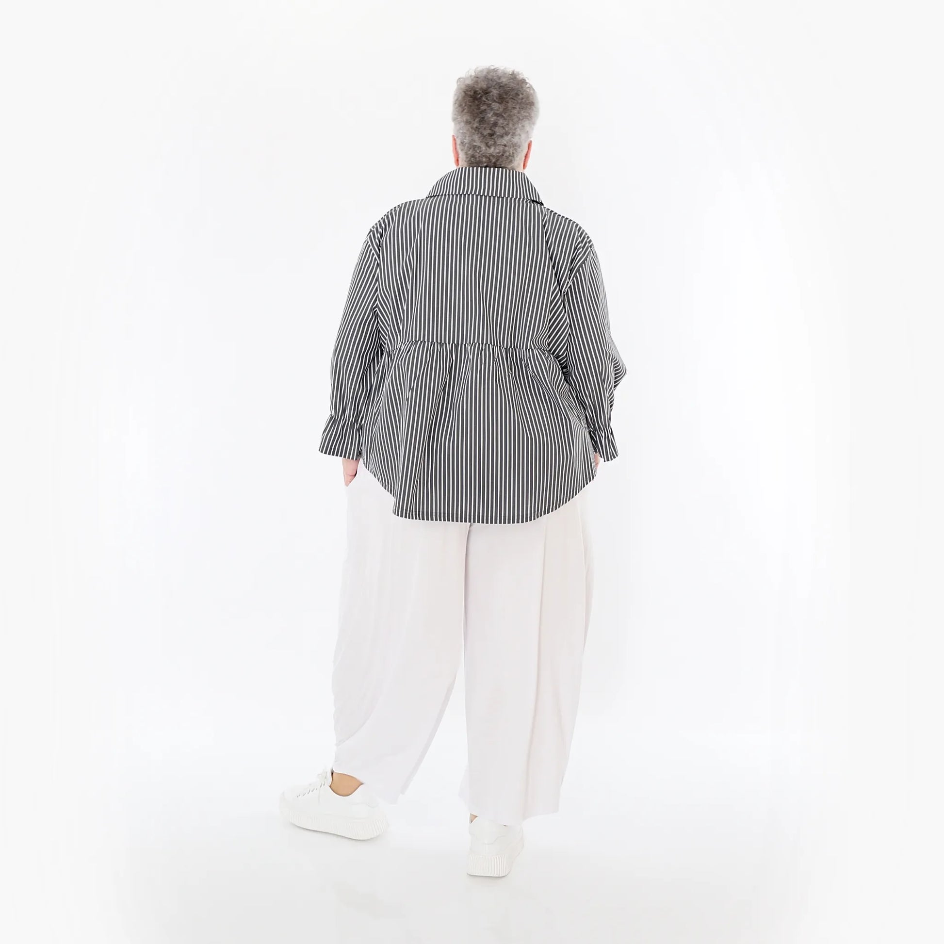  AKH Fashion Bluse in gerundeter Form, aus Baumwolle, 1472.07062, Anthrazit/Weiß, Streifen