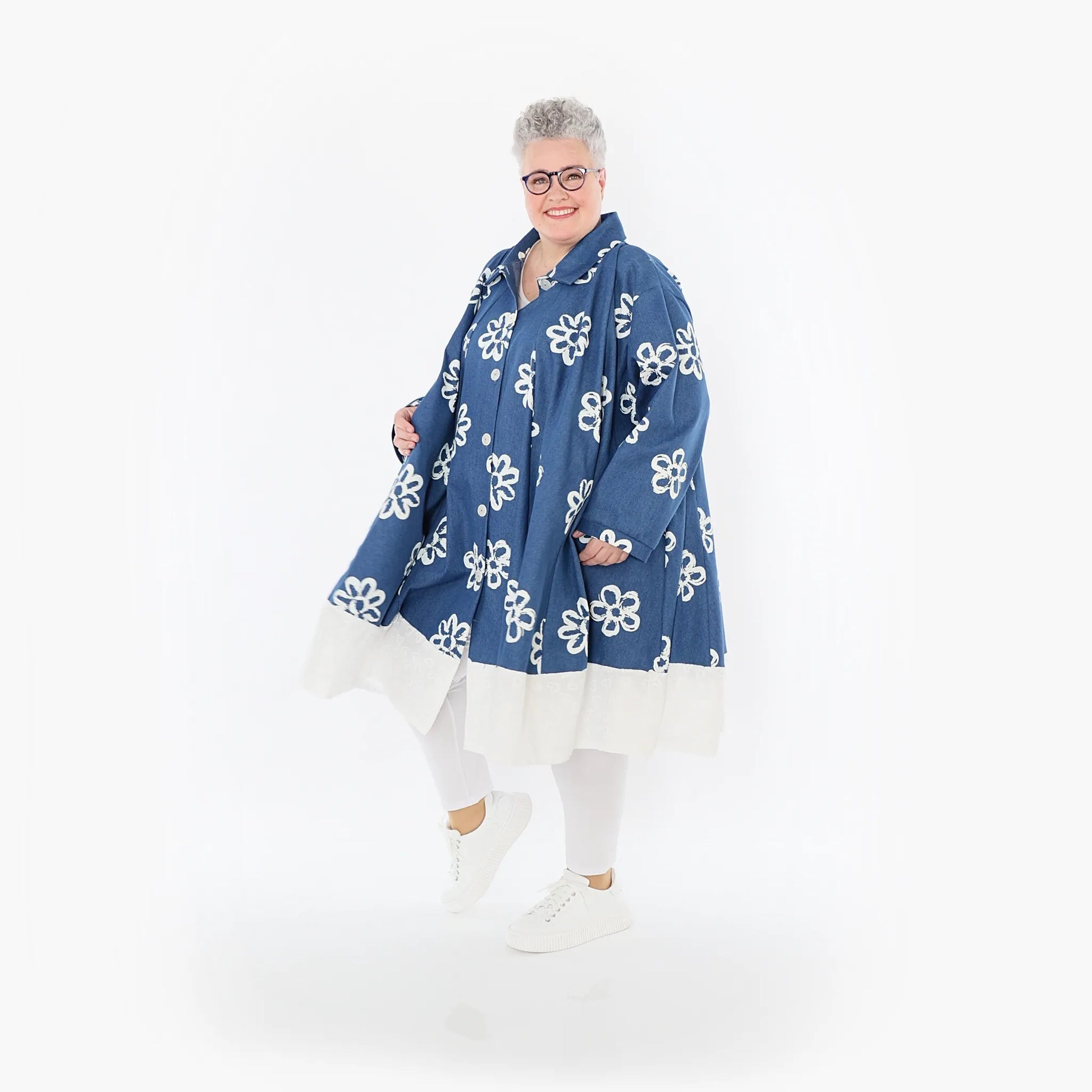  A-Form Bluse von AKH Fashion aus Baumwolle, 1485.07061, Jeansblau/Weiß, Blumen, Schick