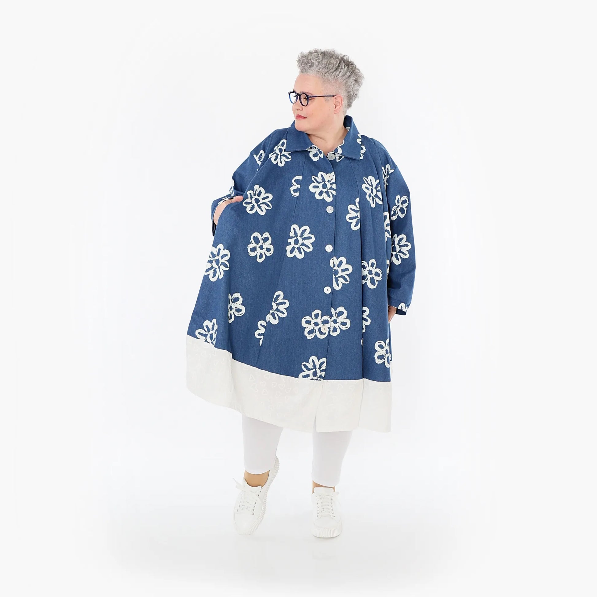  A-Form Bluse von AKH Fashion aus Baumwolle, 1485.07061, Jeansblau/Weiß, Blumen, Schick