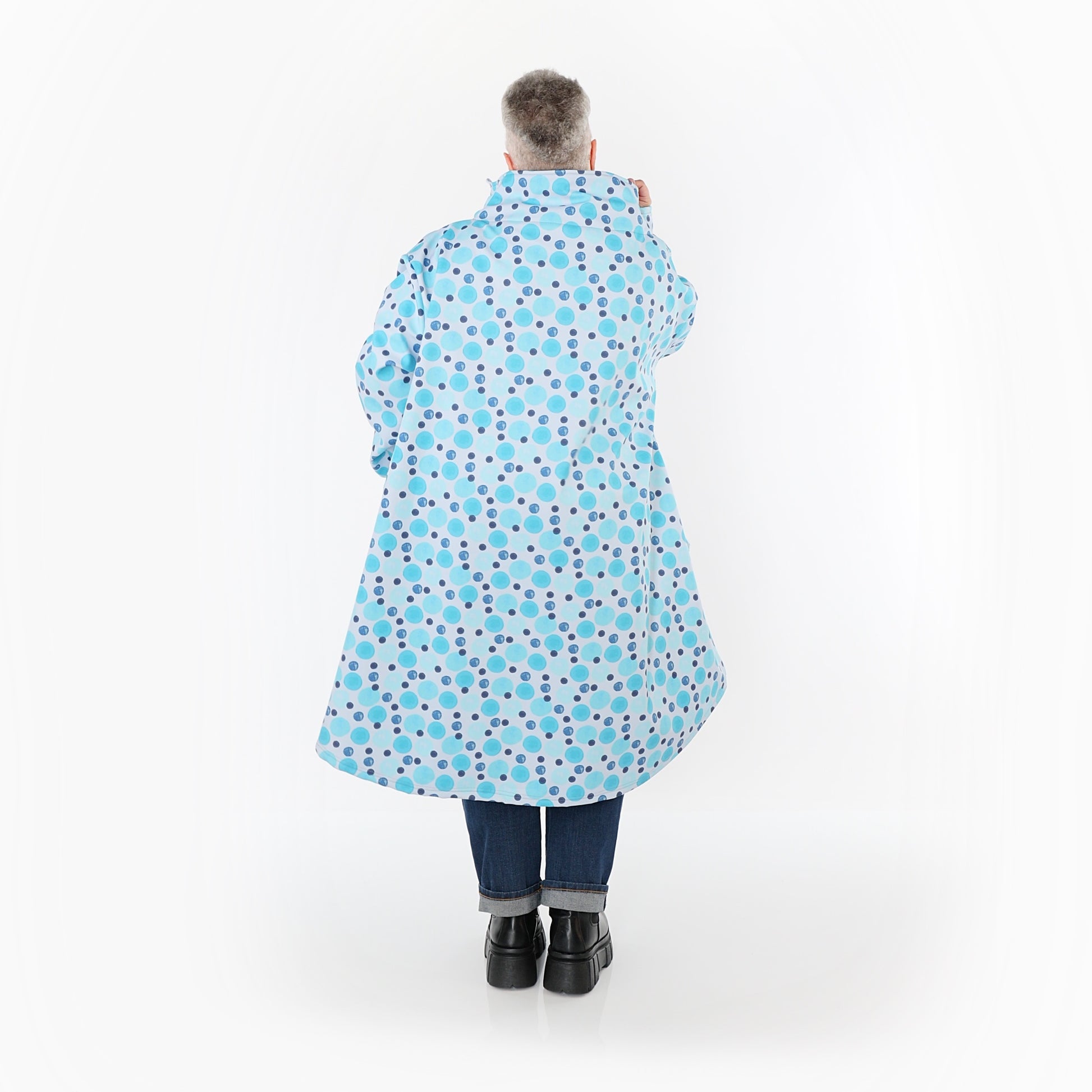  AKH Fashion Mantel in Vokuhila-Form, aus Polyester, 1515.02276, Blau/Multi, Punkte, Schick