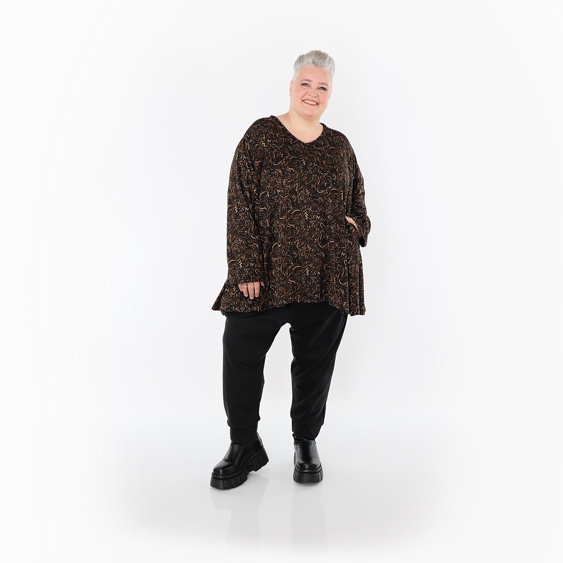  A-Form Bigshirt von AKH Fashion aus Materialmix, 1516.00593, Schwarz/Cognac/Orange, Kringel