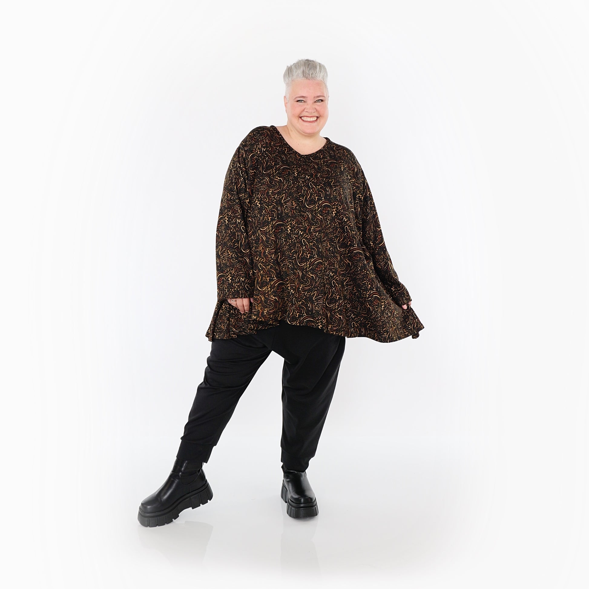  A-Form Bigshirt von AKH Fashion aus Materialmix, 1516.00593, Schwarz/Cognac/Orange, Kringel