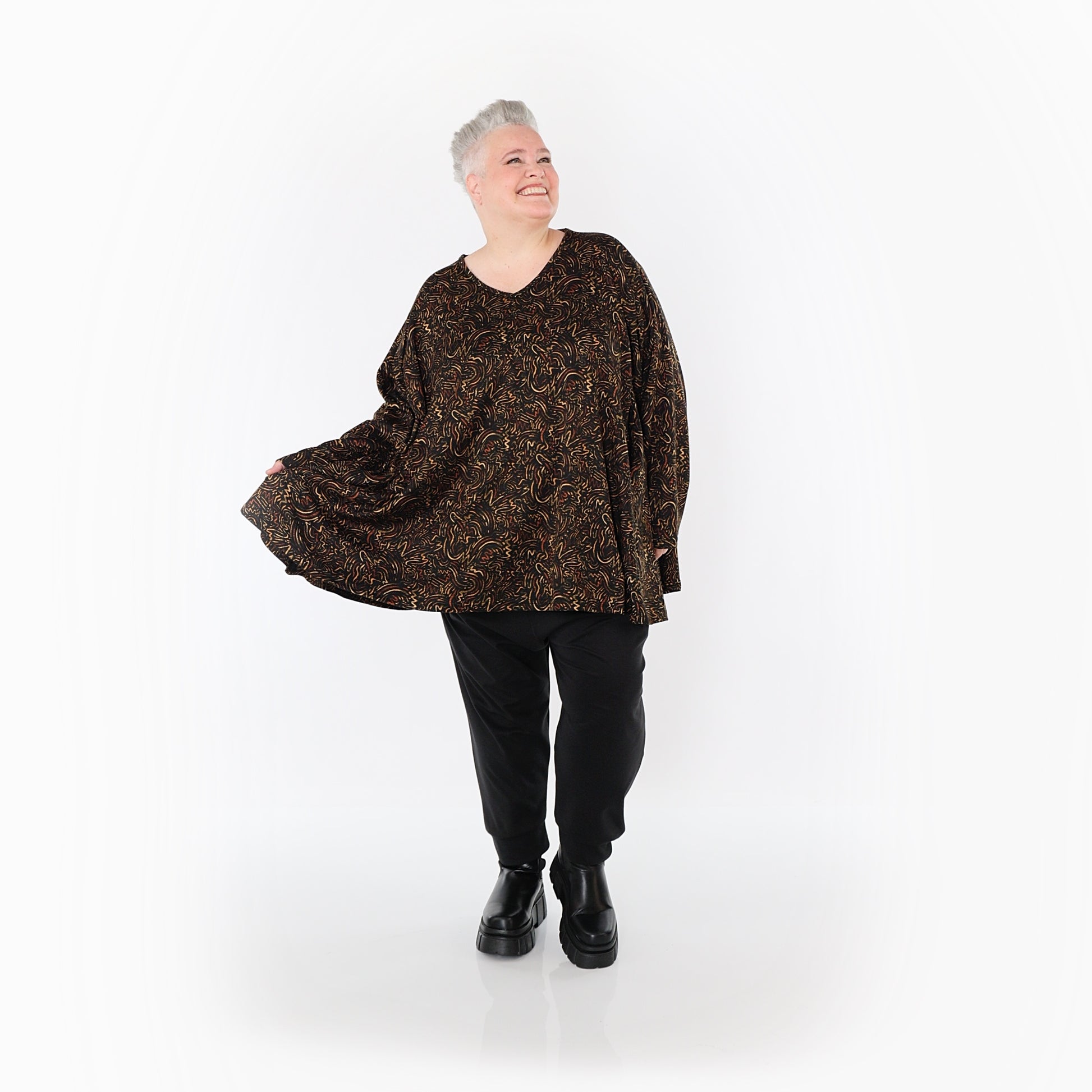  A-Form Bigshirt von AKH Fashion aus Materialmix, 1516.00593, Schwarz/Cognac/Orange, Kringel
