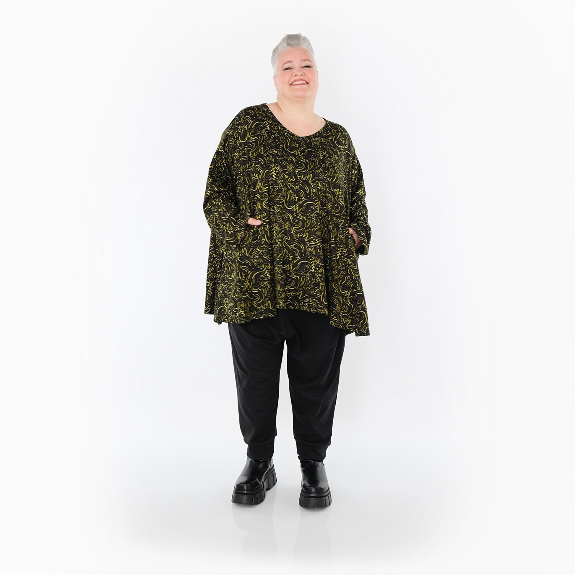  A-Form Bigshirt von AKH Fashion aus Materialmix, 1516.00593, Schwarz/Neongrün/Cognac, Schick