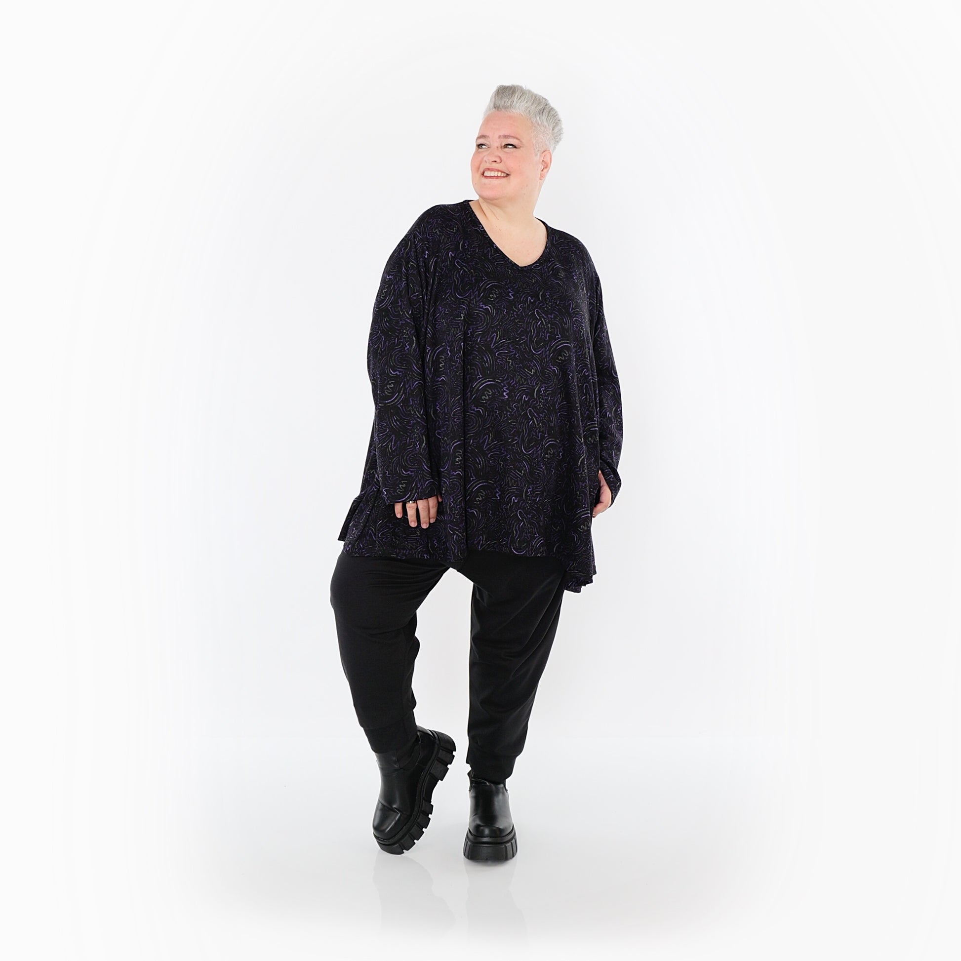  A-Form Bigshirt von AKH Fashion aus Materialmix, 1516.00593, Schwarz/Violett/Grau, Kringel