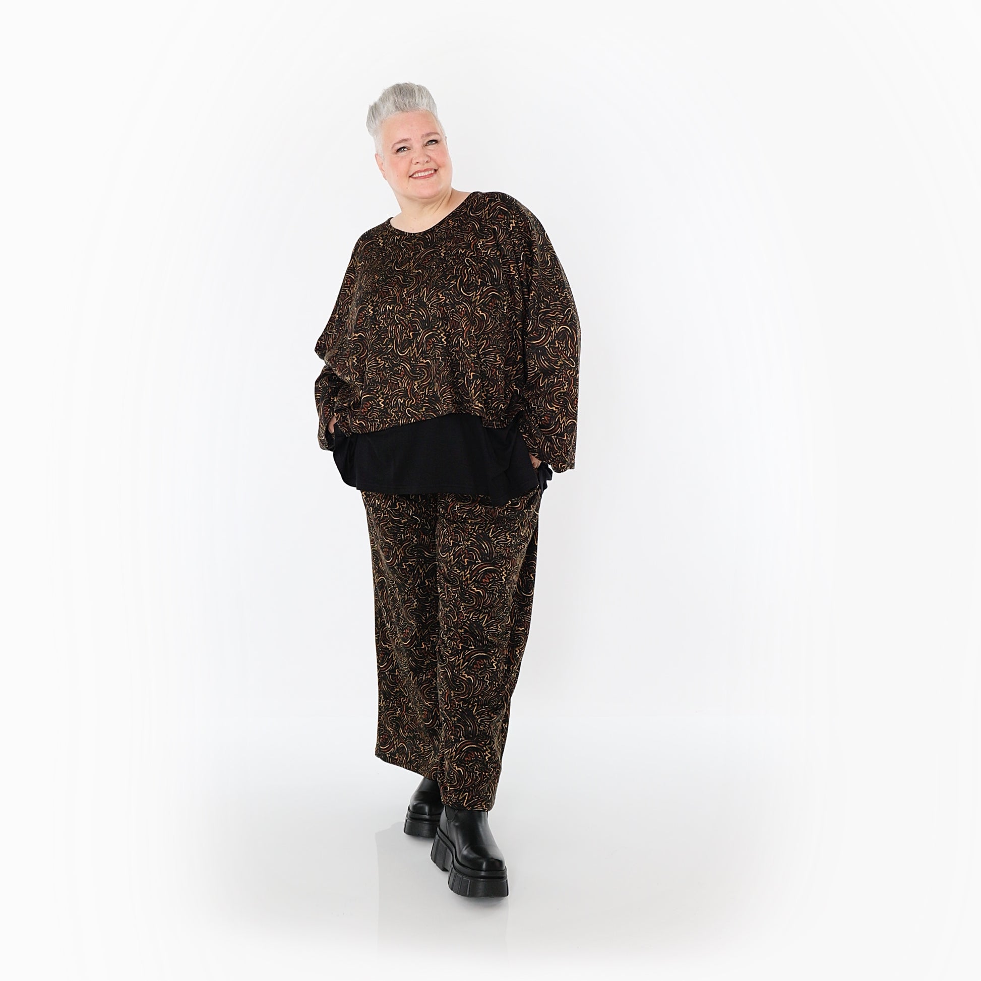  AKH Fashion Überwurf in kastiger Form, aus Materialmix, 1516.06048, Schwarz/Cognac/Orange