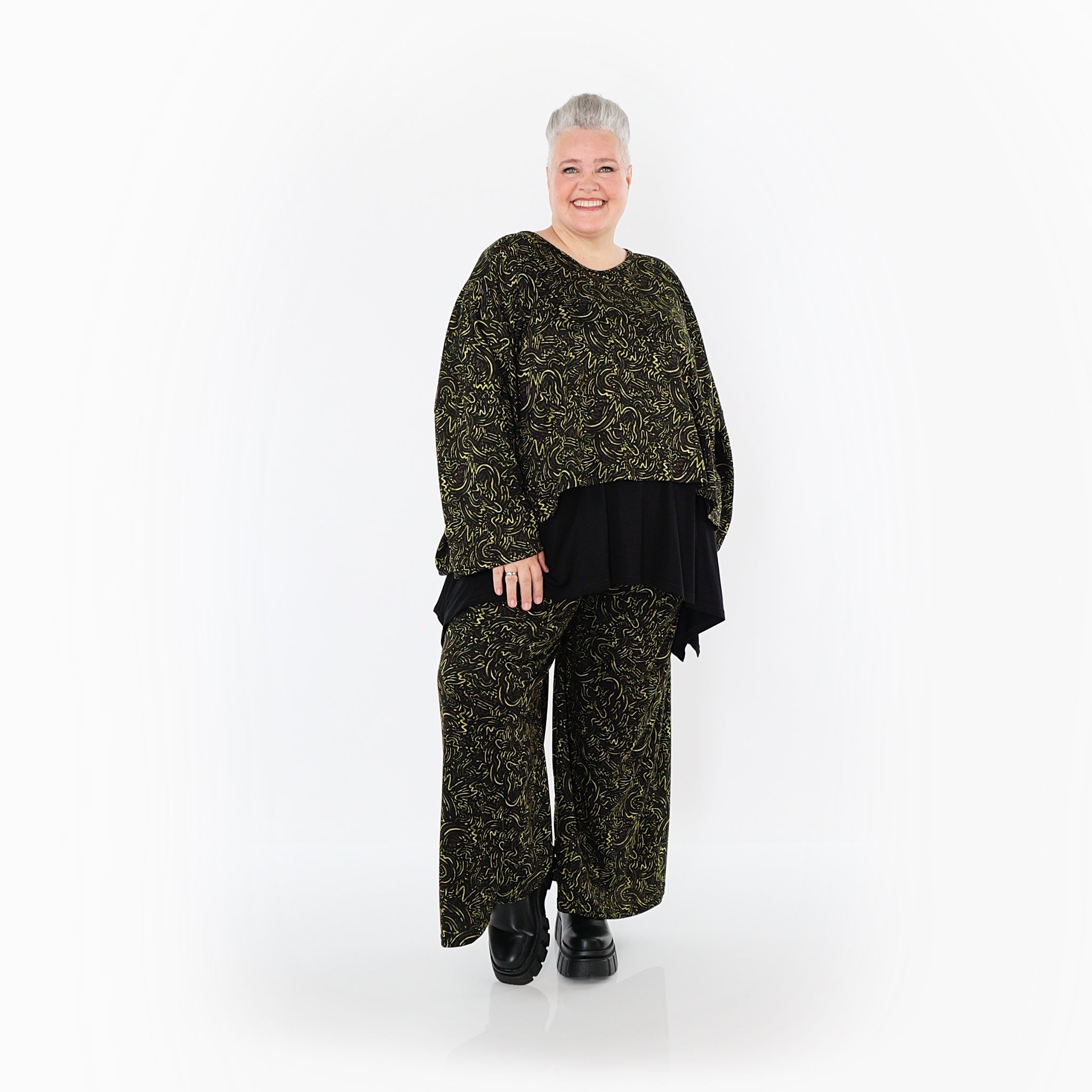  AKH Fashion Überwurf in kastiger Form, aus Materialmix, 1516.06048, Schwarz/Neongrün/Cognac